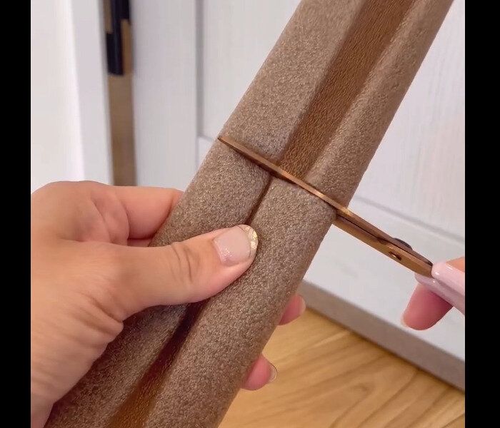 【3COINS】手軽に対策できる！ドラフトストッパー