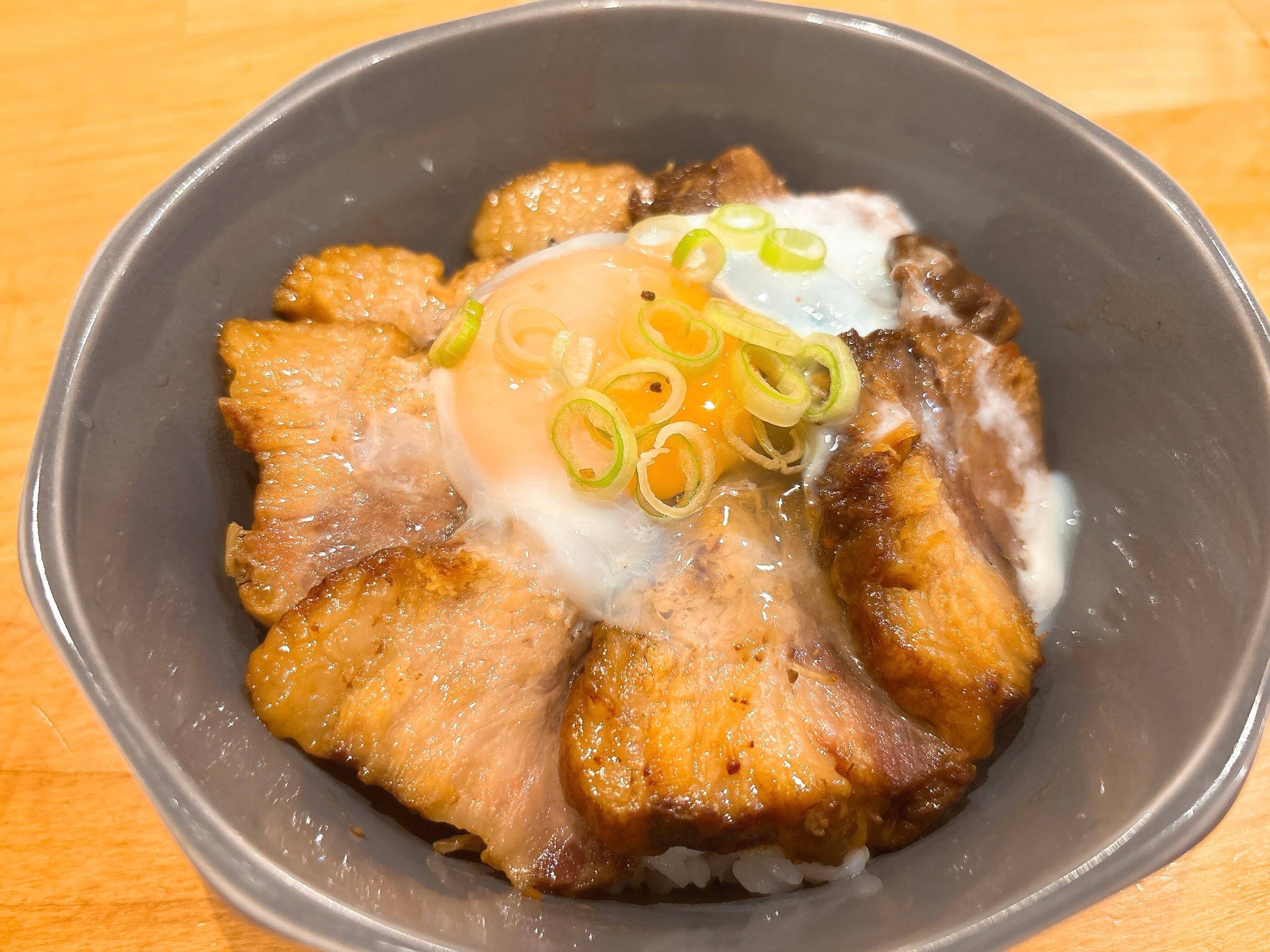 チャーシュー丼