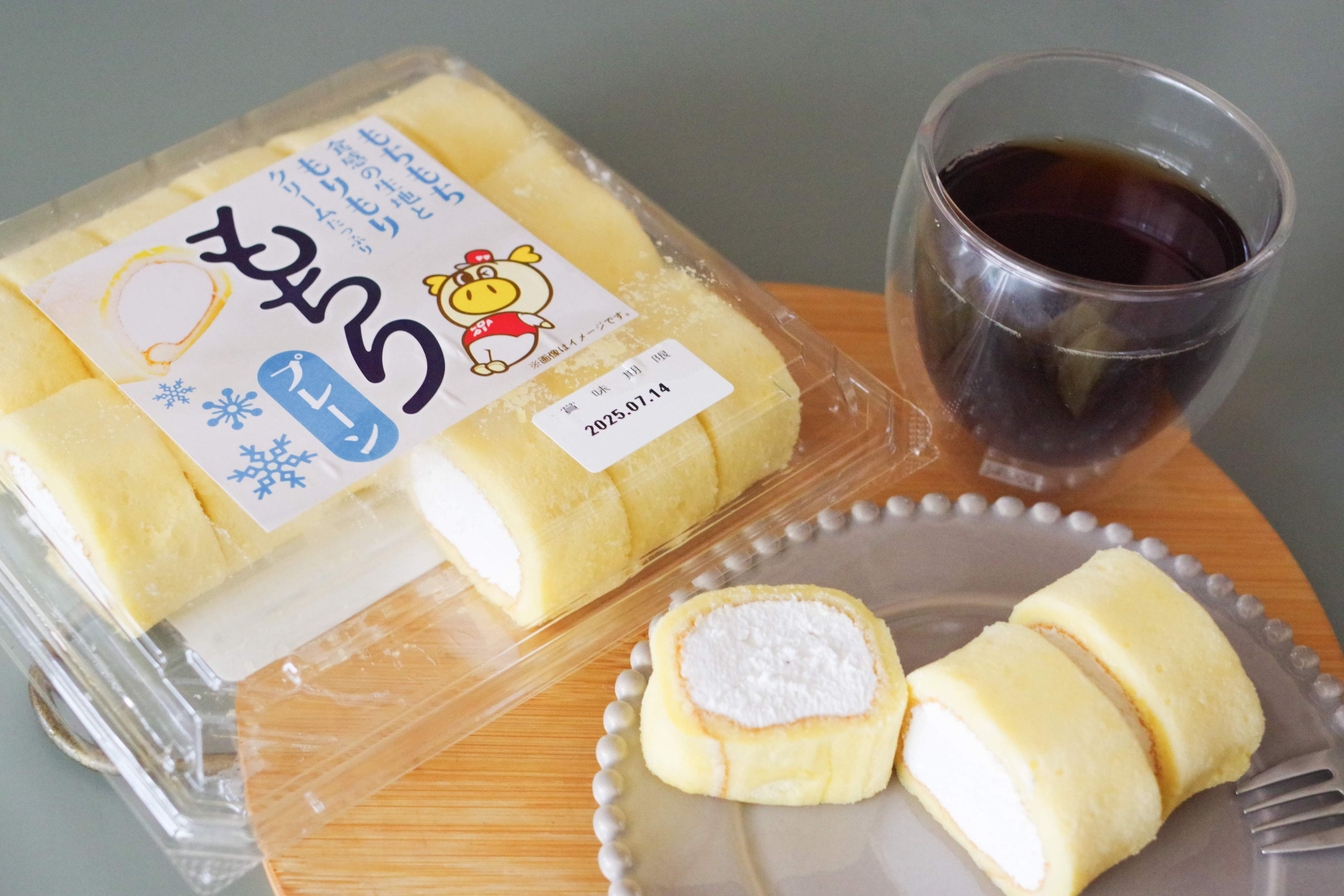 ようやく買えたロピアの大容量スイーツ!見つけたら即買いしたい1個約60円のミニロールケーキ