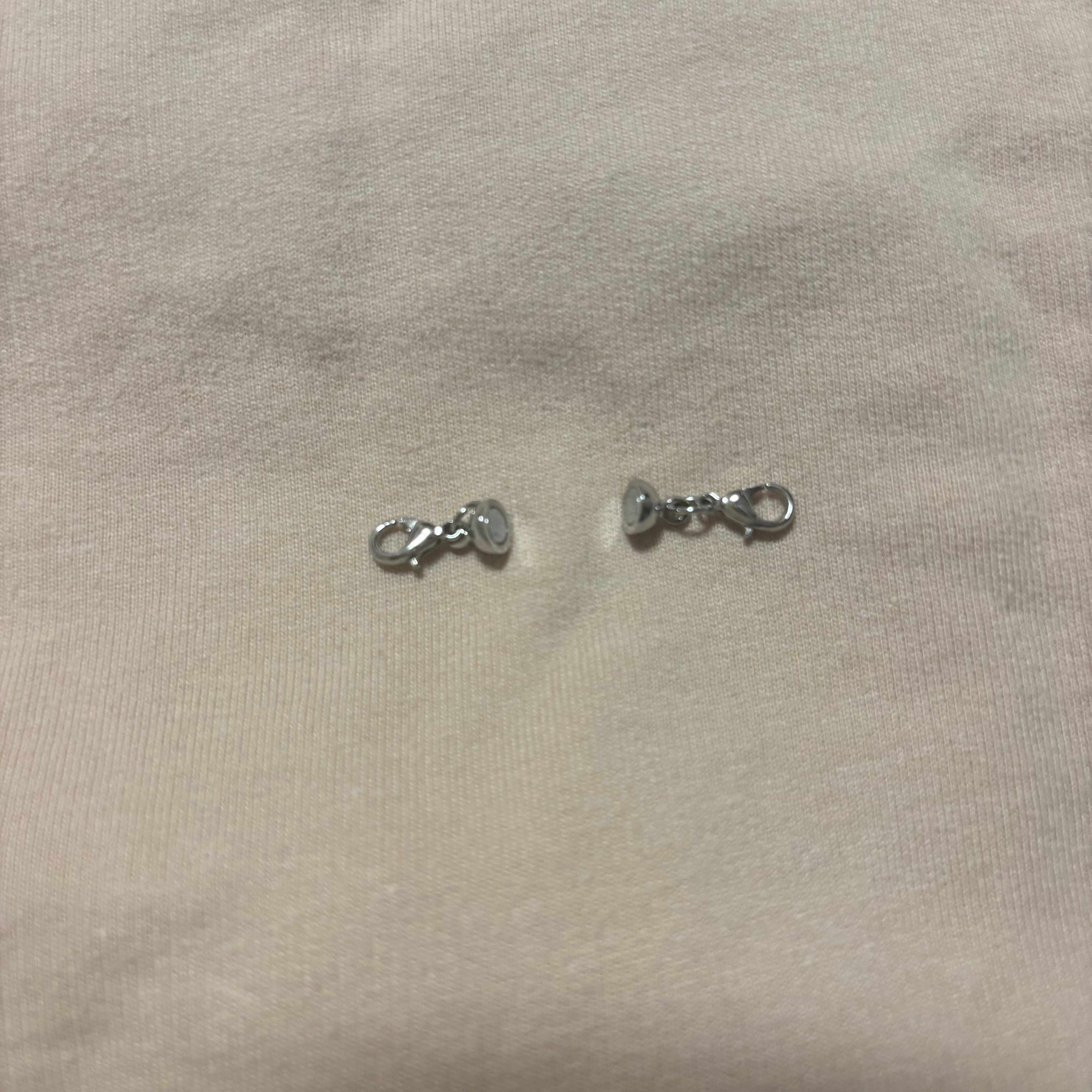 アクセサリーにつけるマグネットの留め具