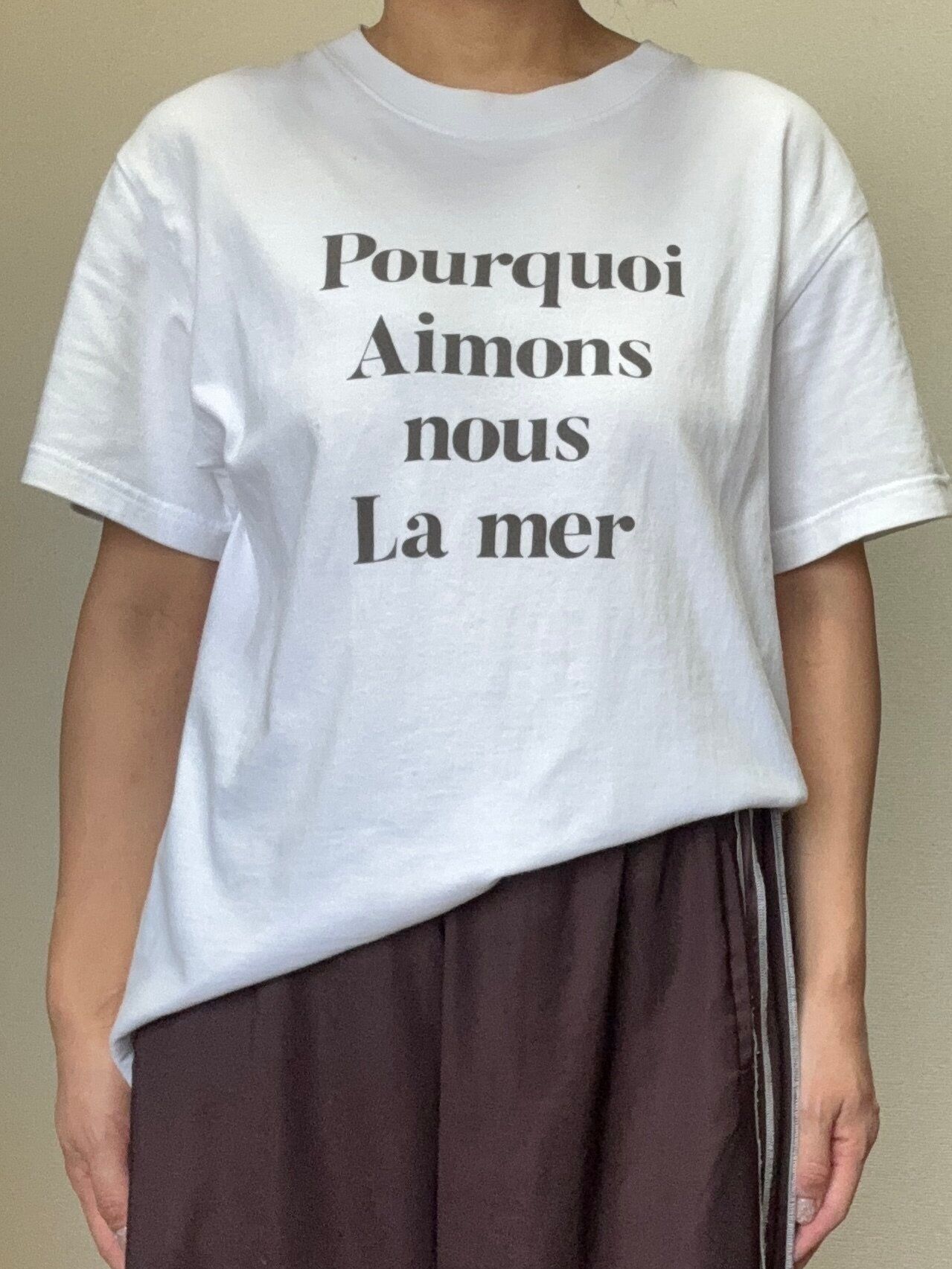 Tシャツをサイドにイン