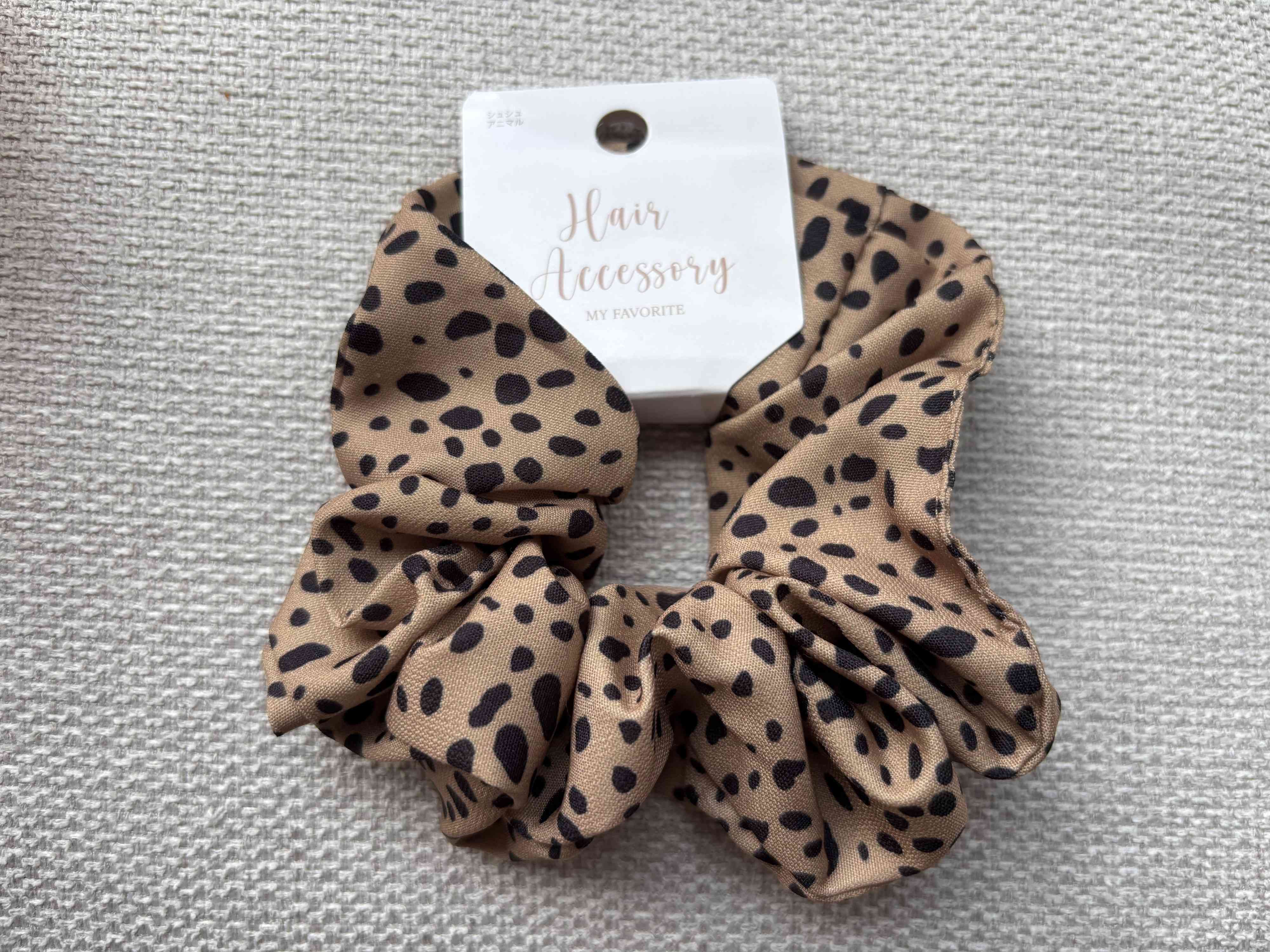 レオパード柄のシュシュ