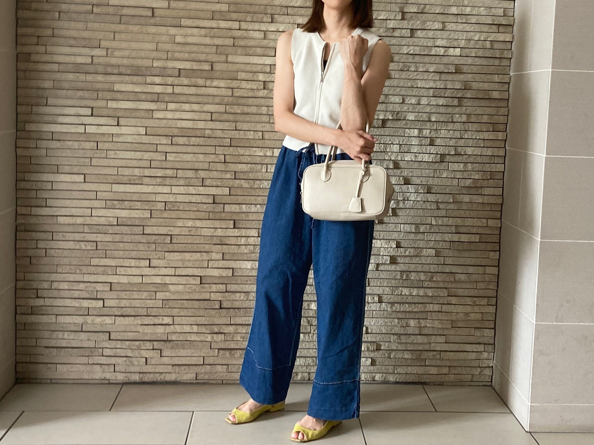 「迷ったら定番カラーを買って!」1枚買えば長く着回せる【ユニクロ&GU】の白&黒アイテム