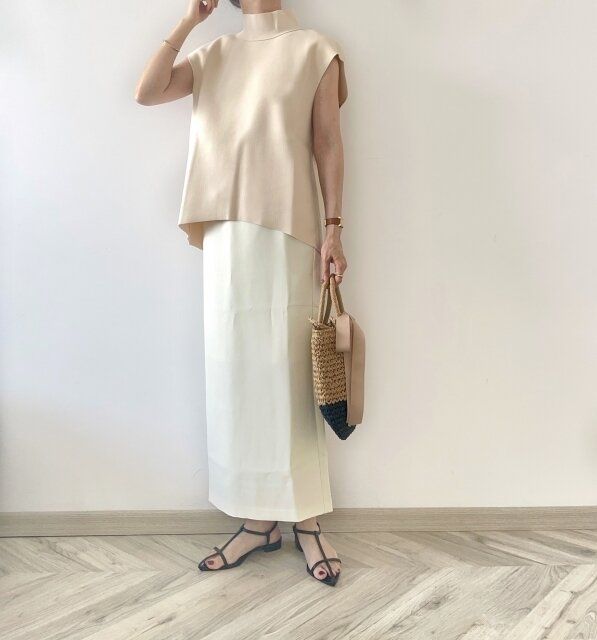 ブラウスとスカートのコーディネート