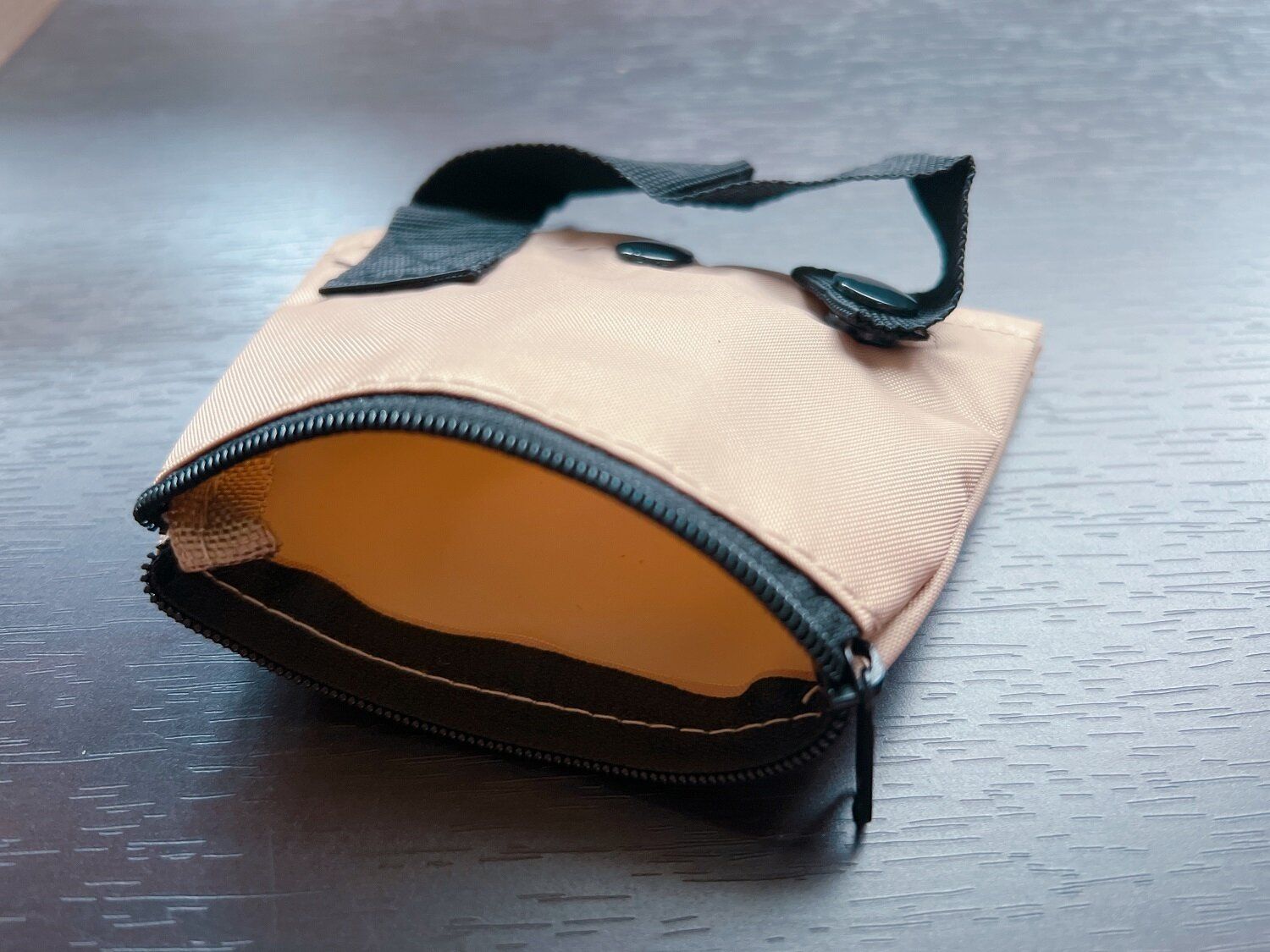 セリアの「2WAYバッグインポーチ」が便利!