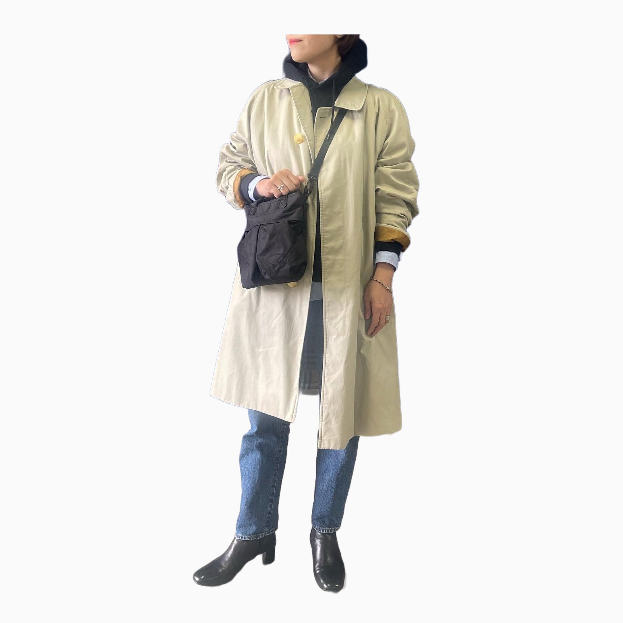 スウェットデニムブーツコーデ