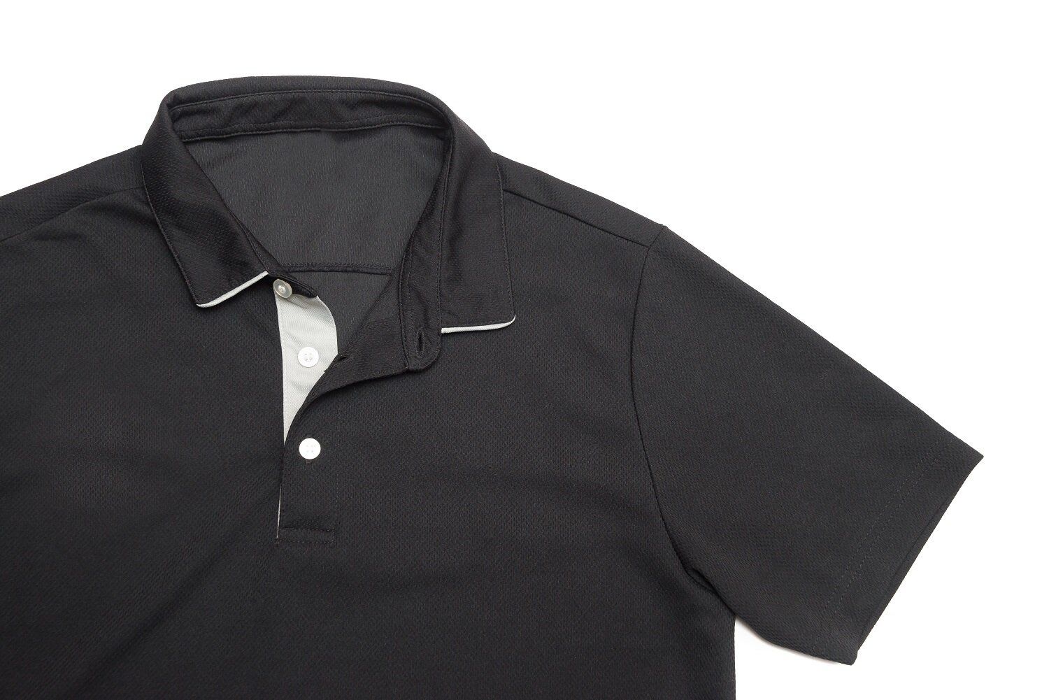 一歩間違えるとダサいおばさんに!40代が黒い服を着るときに気を付けることは?