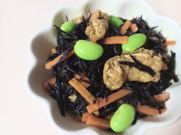 驚きの組み合わせ!?一度食べたら普通に戻れない煮物に入れるとやみつきになるまさかの調味料とは