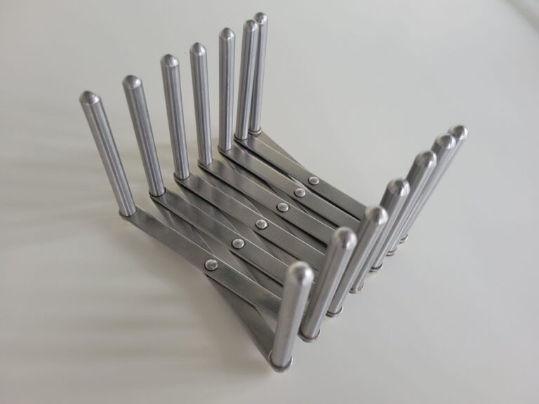 便利すぎてもう1個欲しい！IKEAの鍋ぶた収納グッズの「じゃない使い方」