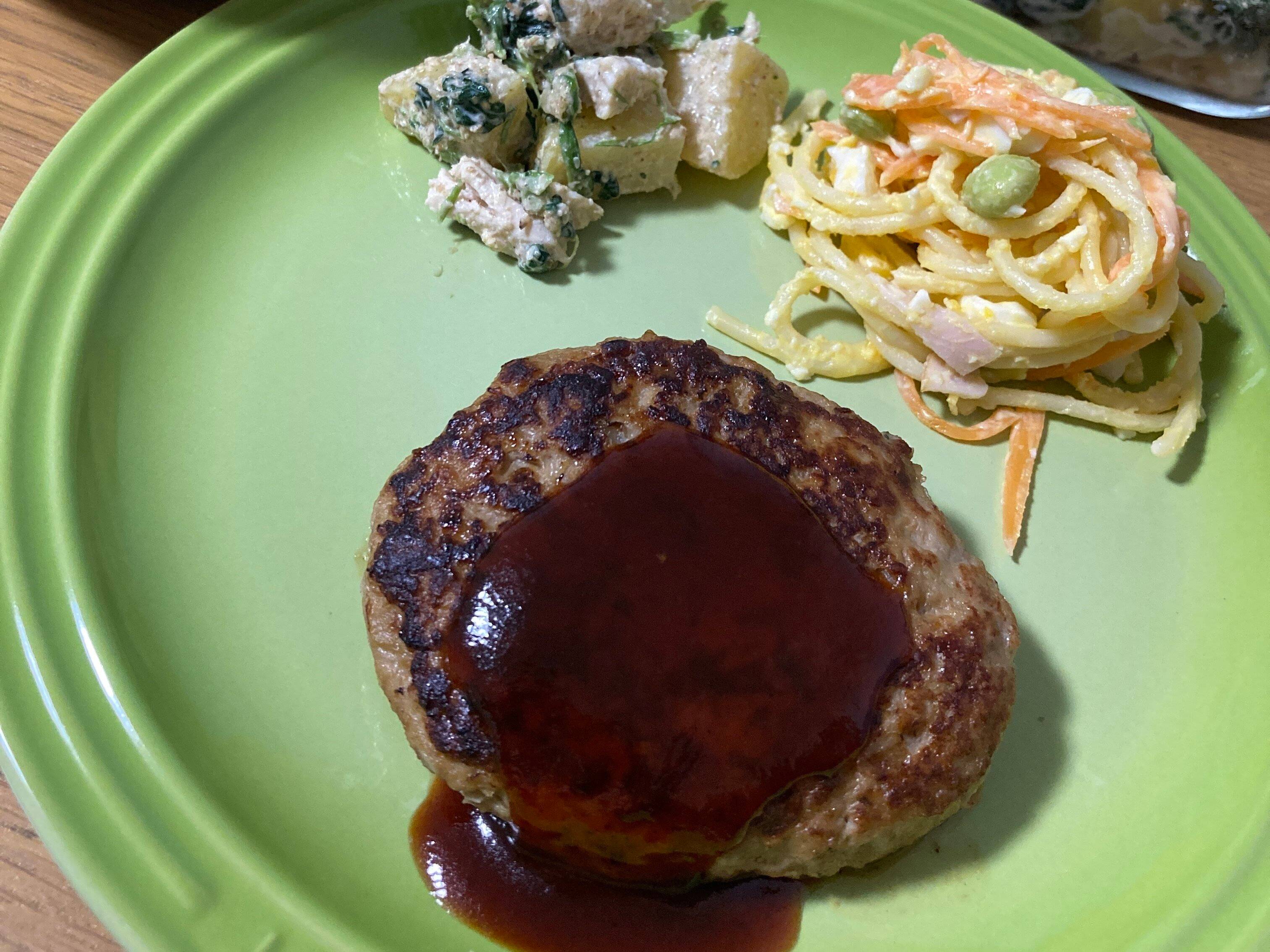 ハンバーグと副菜2種盛りプレート