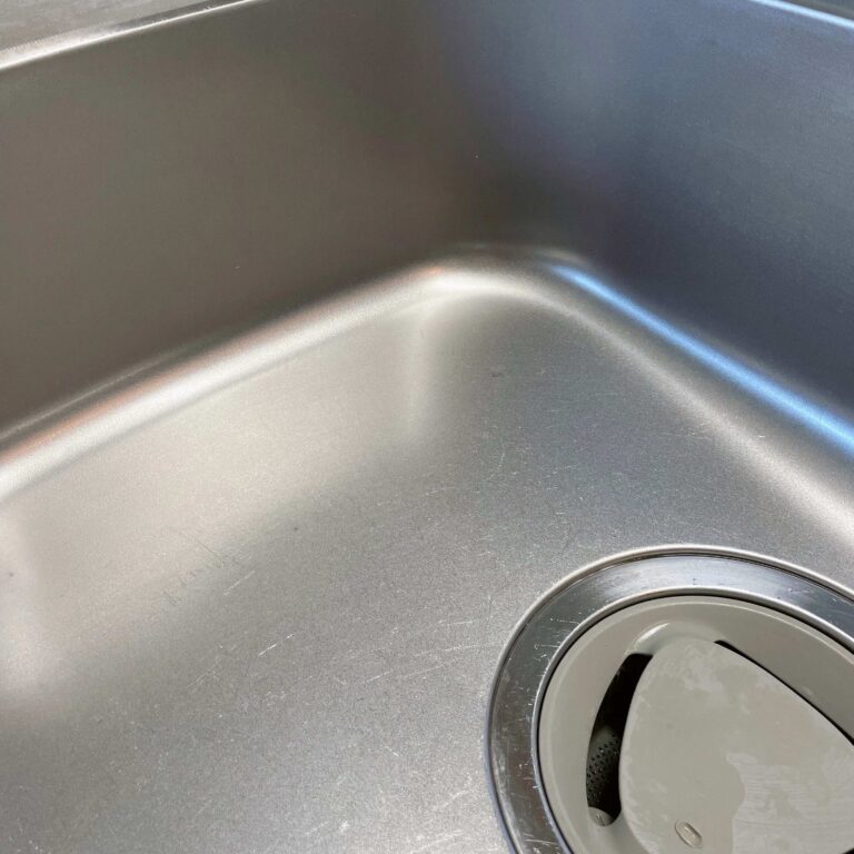 ちょっとしたひと手間で行える「水垢防止策」！シンクの水垢を防ぐ簡単な方法って？