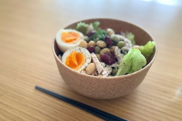 【無印良品】電子レンジもOKで軽くて衝撃！新登場「ヤシプレート＆ボウル」が便利すぎた