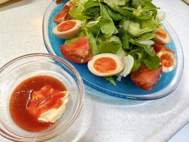 【カルディ】キムチだけではもったいない！ドレッシングや炒めもの、チャーハンにも！キムチベースが万能！