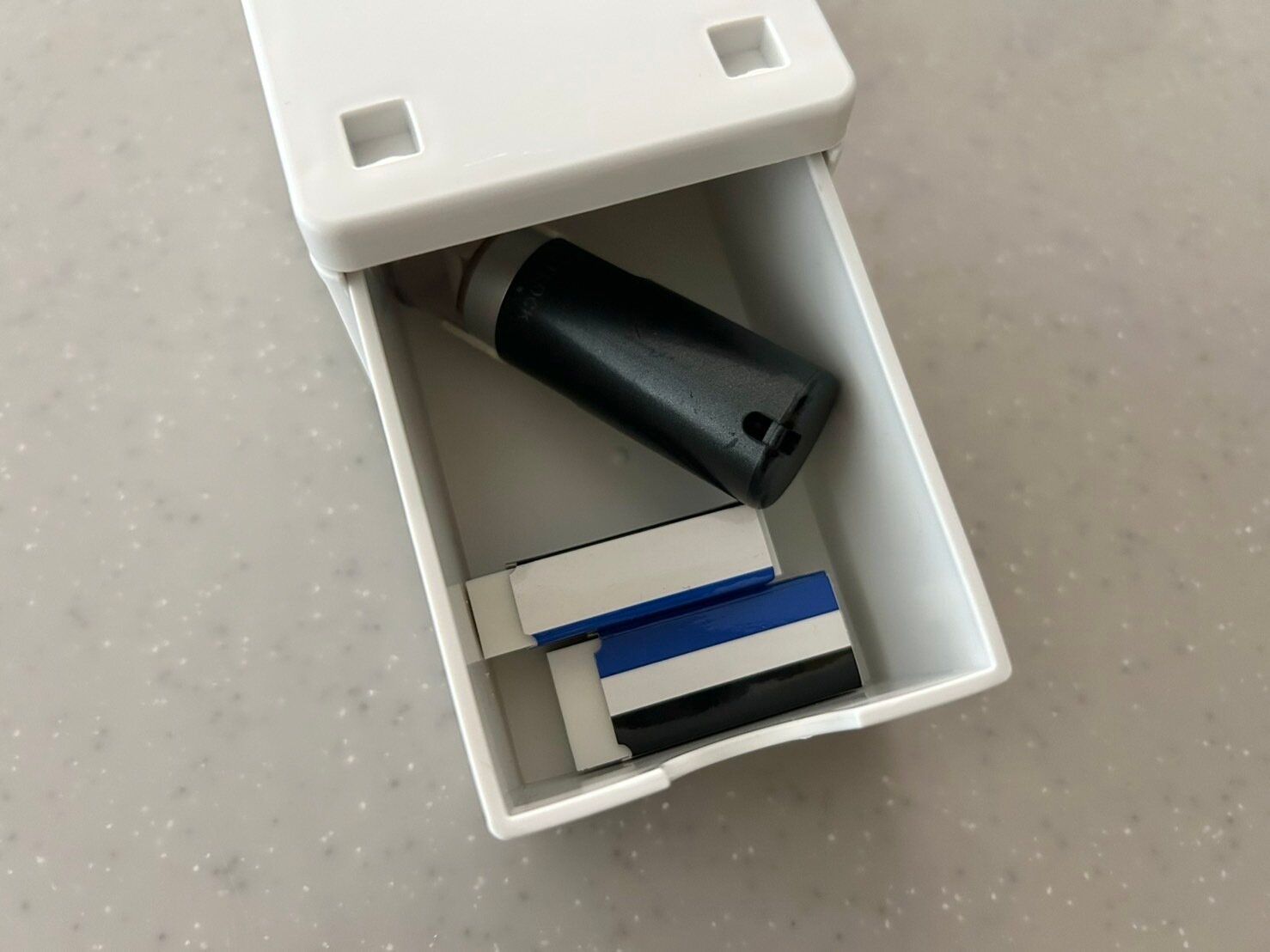 【セリア】セット買いがおすすめ！整理収納のプロも絶賛、デスク周りの文具収納に悩んだときにおすすめのアイテム