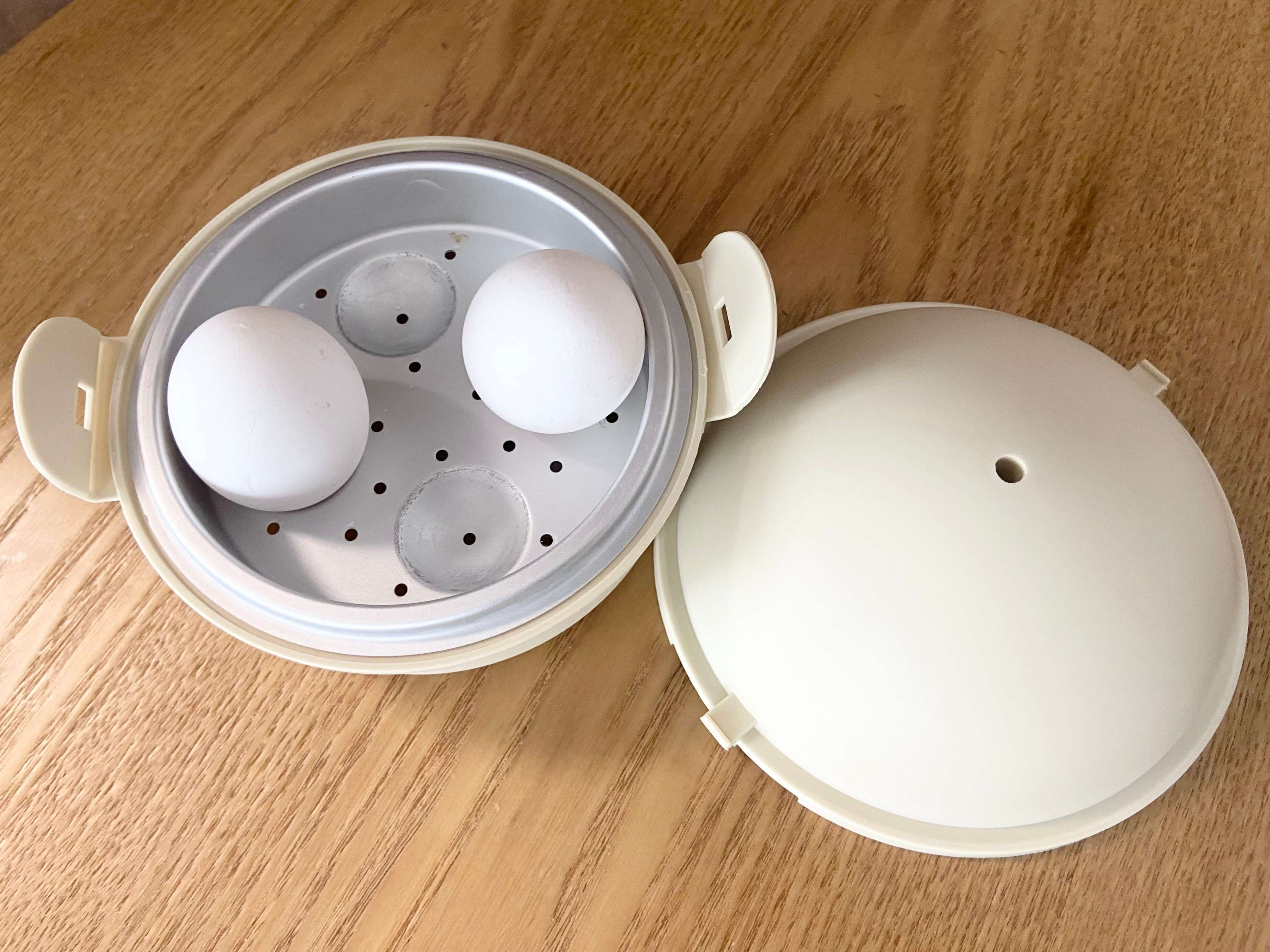 3COINS　《レンジで簡単》ゆでたまごメーカー／KITINTO 3COINSマニア