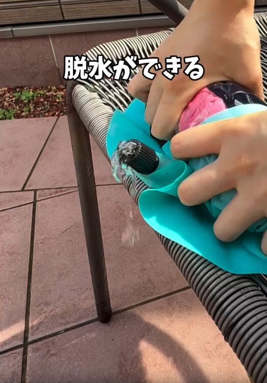 【ダイソー】手を濡らさずに脱水ができて便利