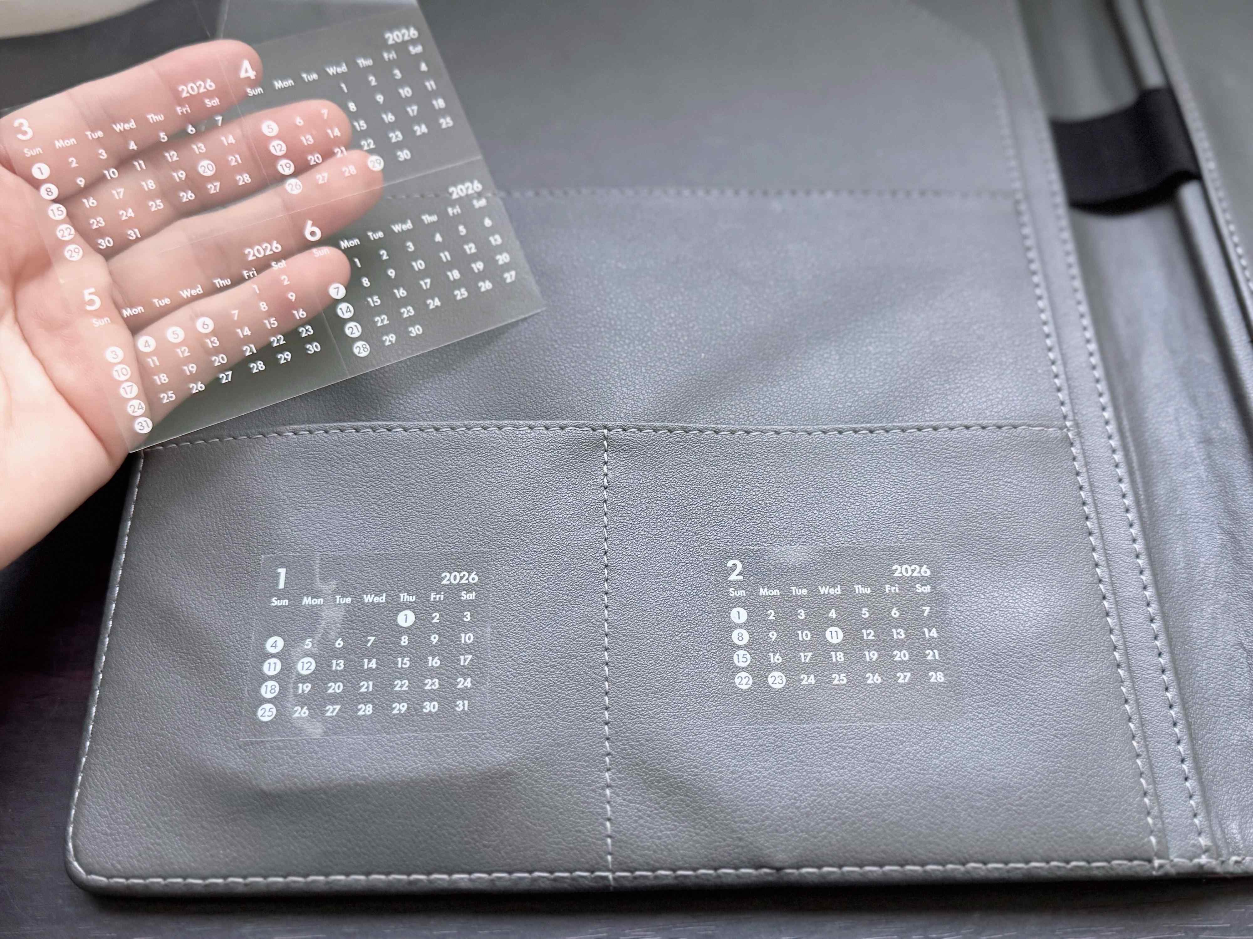 3.クリアステッカーカレンダー