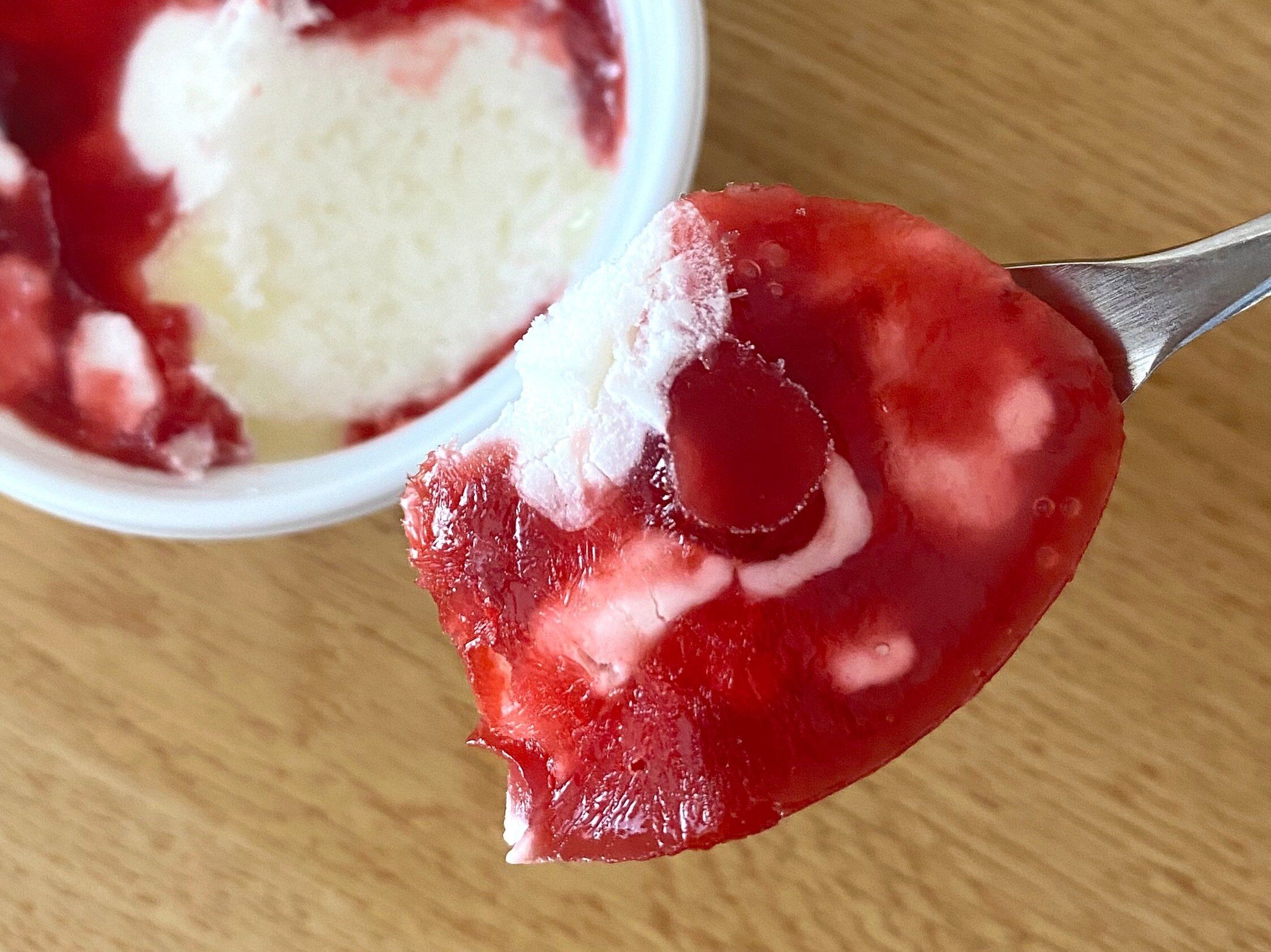 白州名水かき氷Premium　やわらか練乳氷　練乳苺