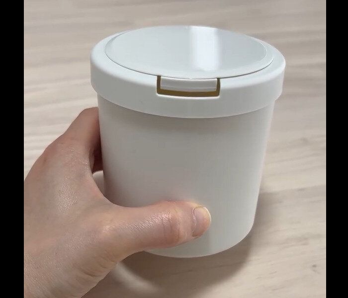 【ダイソー】ケースごと入る！ワンタッチ綿棒ケース