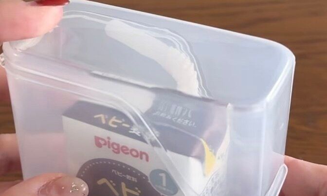 子どもとのお出かけの悩みを解決！【セリア】「プチストレス解消」「ついに再販！」おすすめ子連れグッズ4選