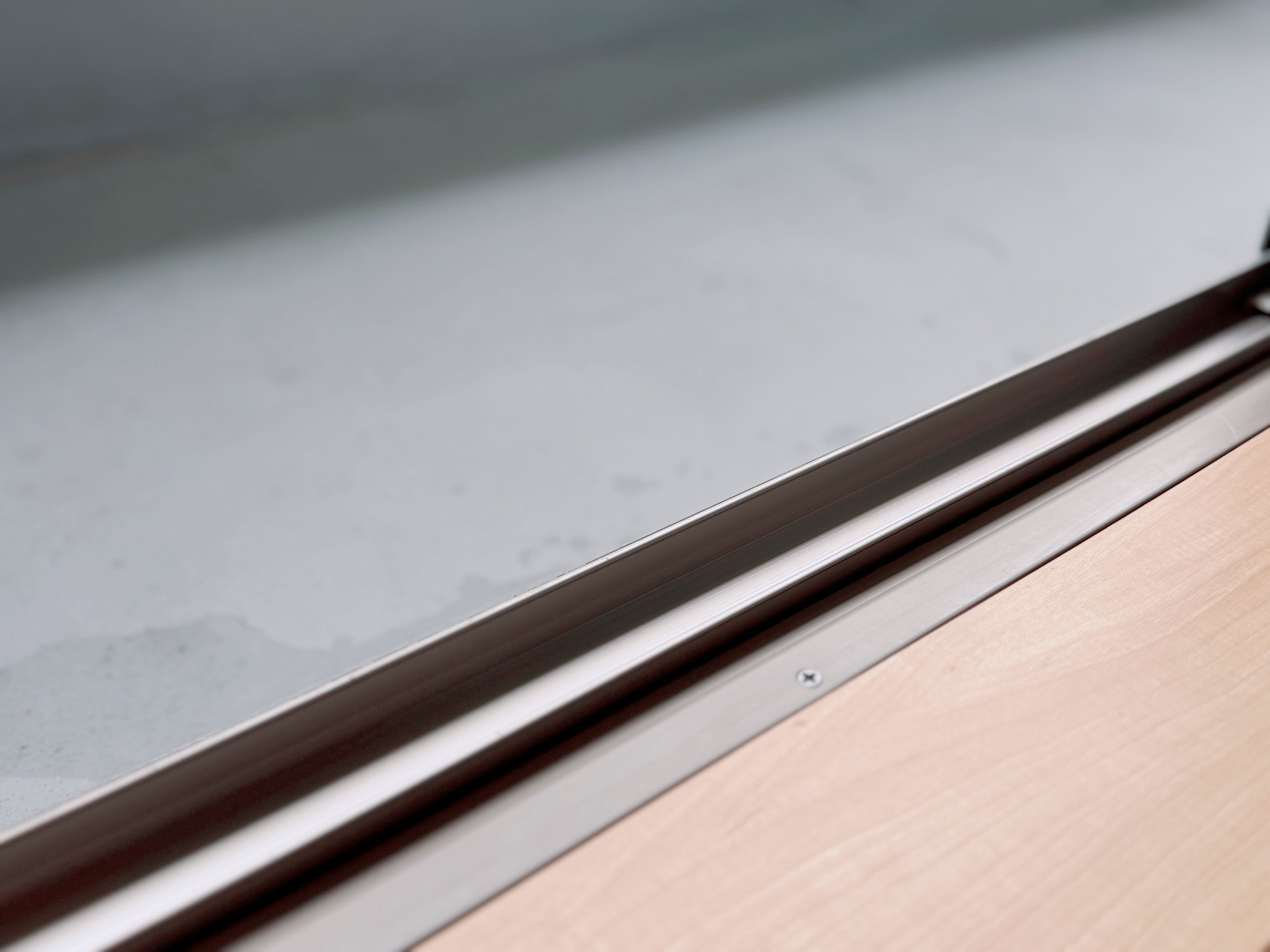 【ダイソー】見つけたらすぐ買って！サッシがたったの3分でキレイになるアイテム