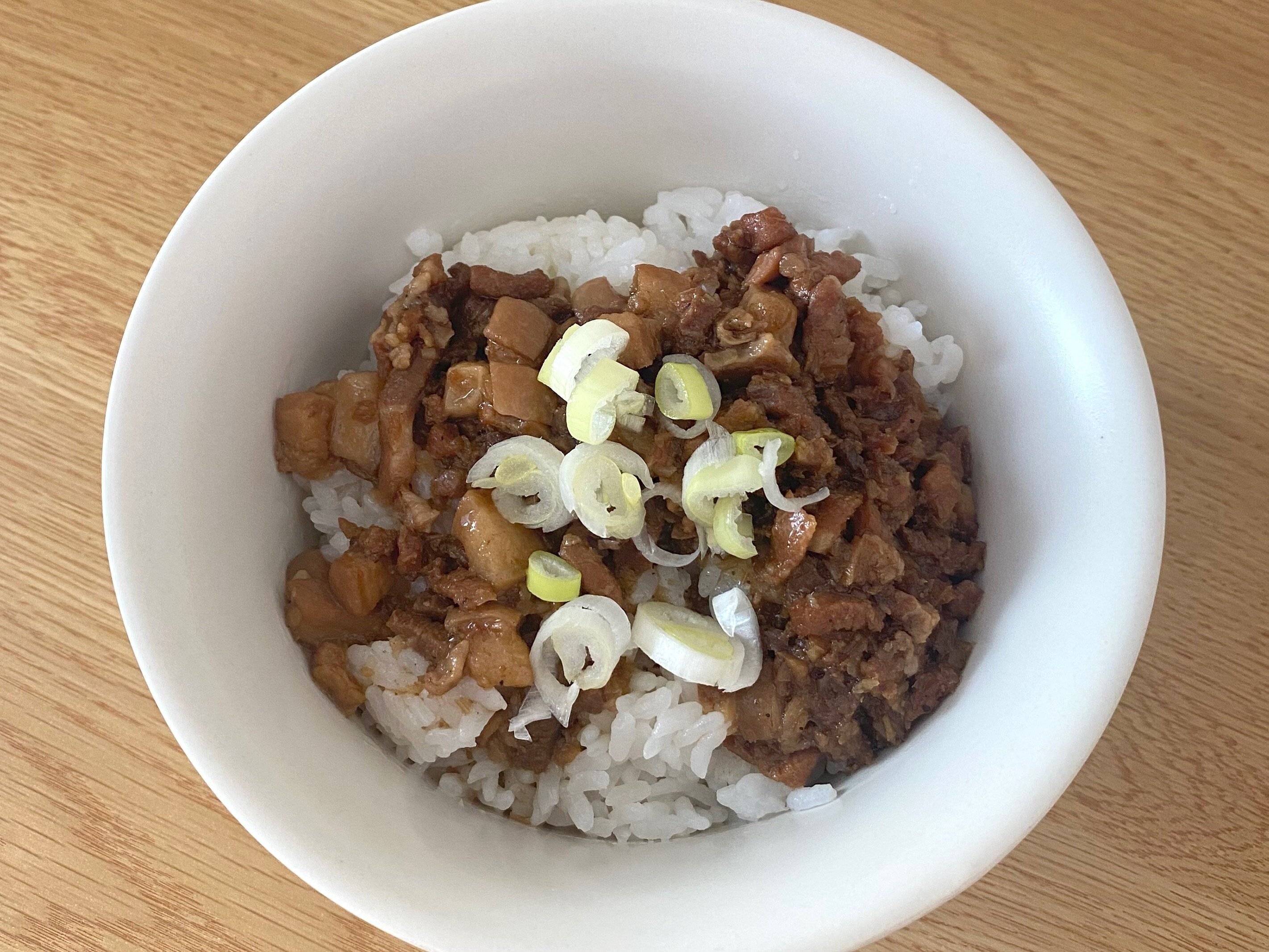 滷肉飯(ルーローファン)