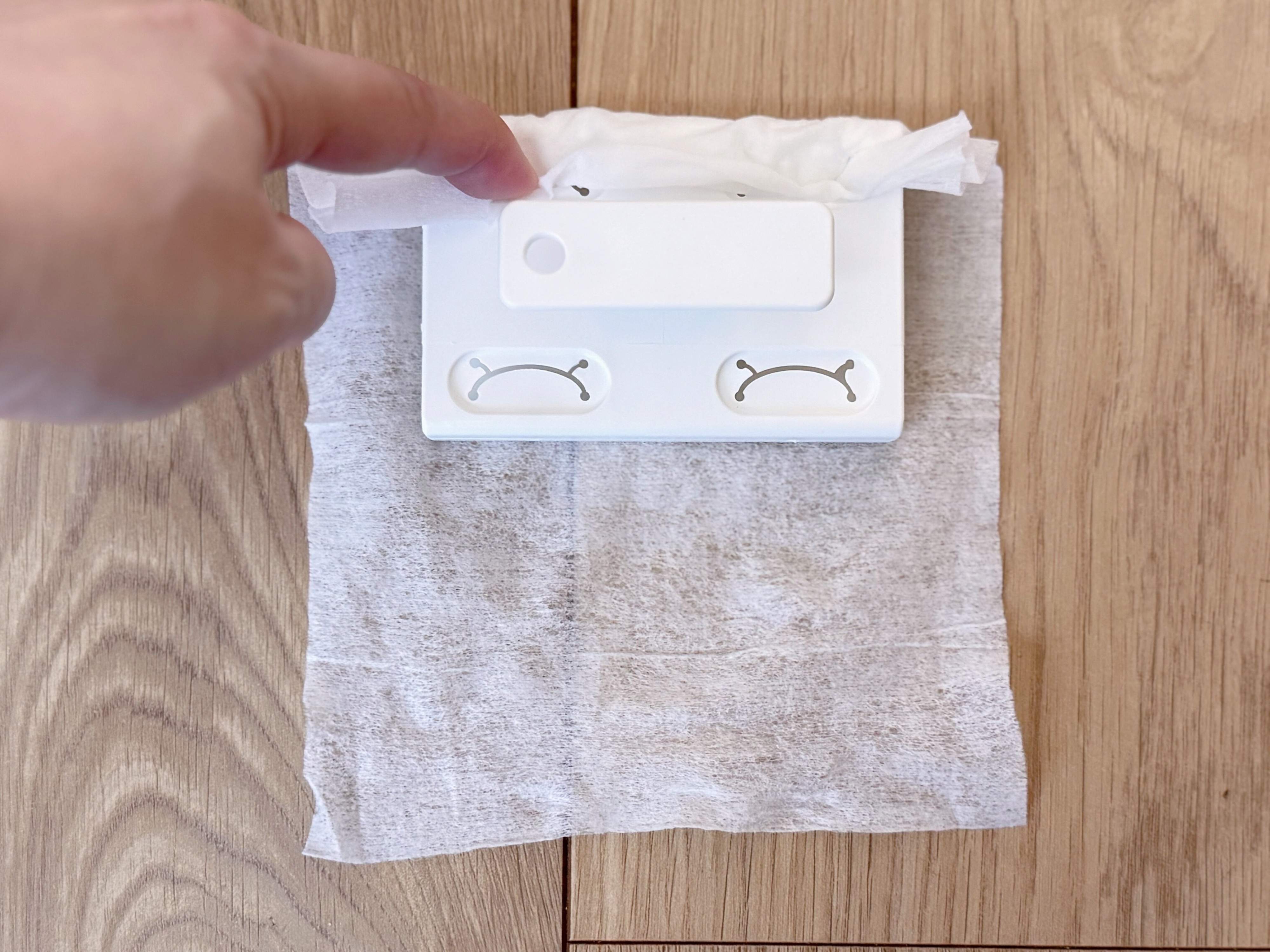 市販のウェットシートやドライシートが挟める