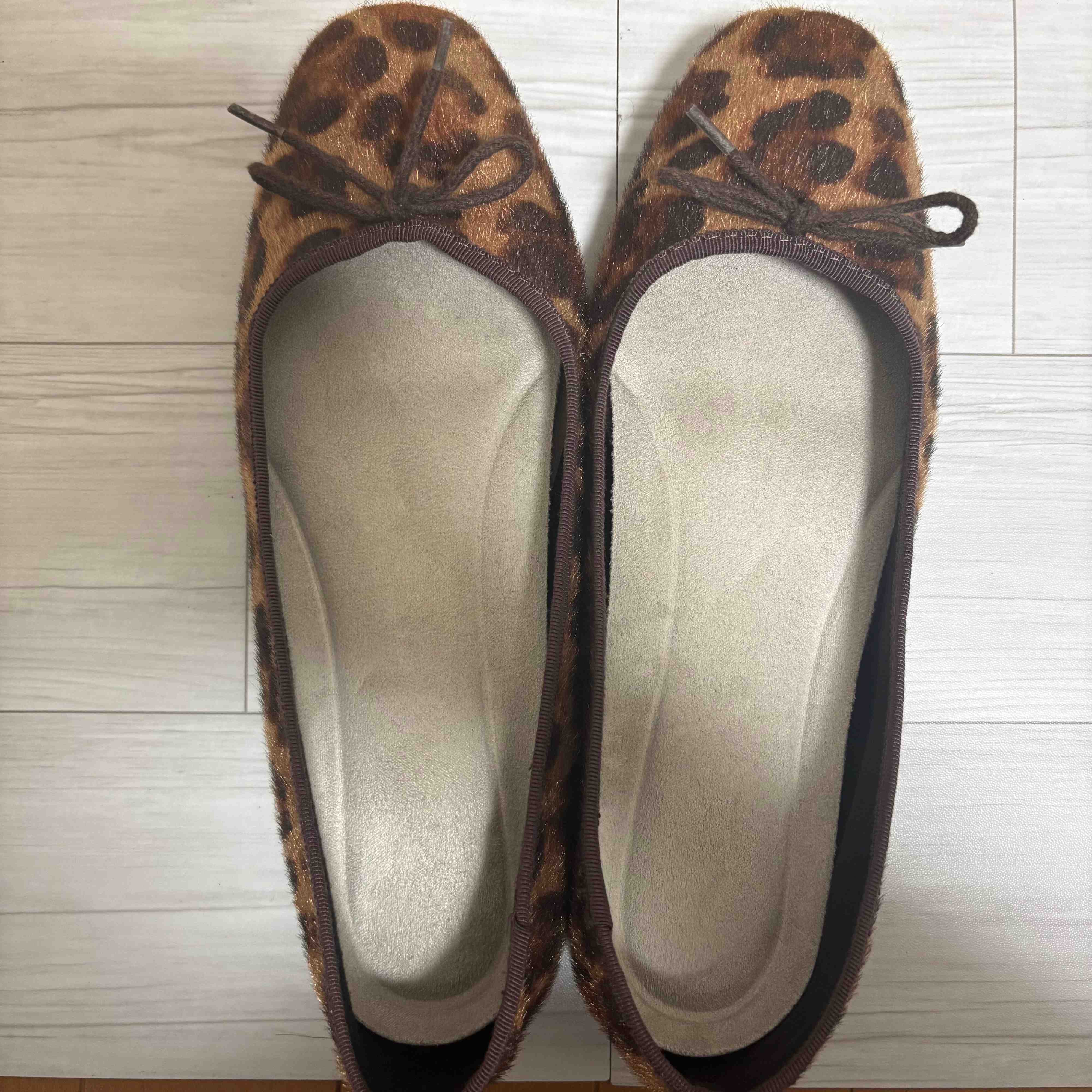 レオパード柄のバレエシューズにインソールを入れたところ