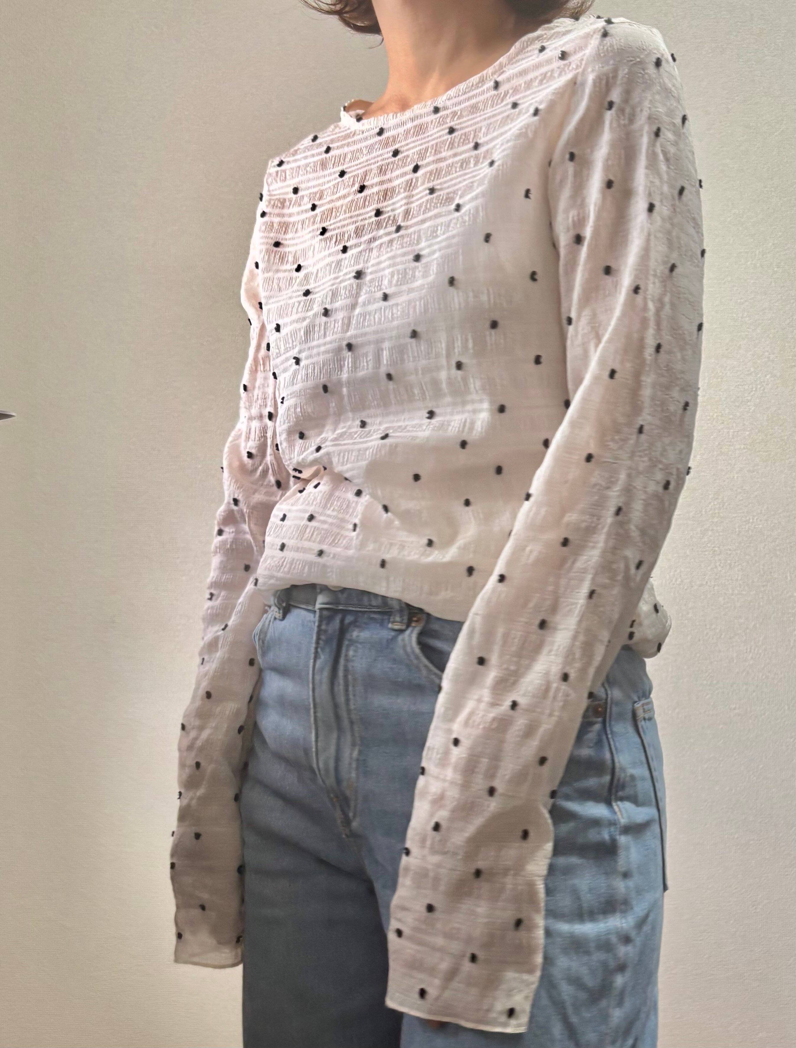 ドットのトップスの袖の長さ