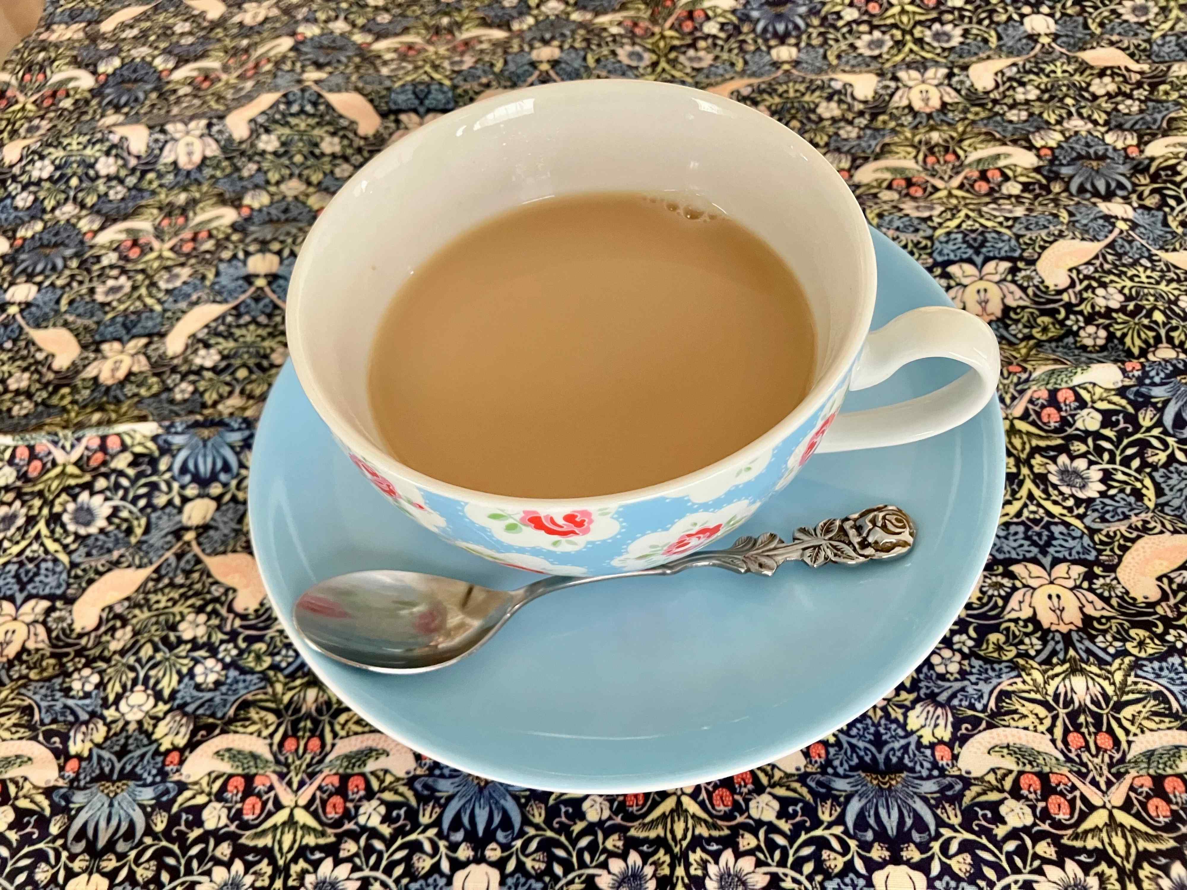 ロイヤルミルクテーと一緒に