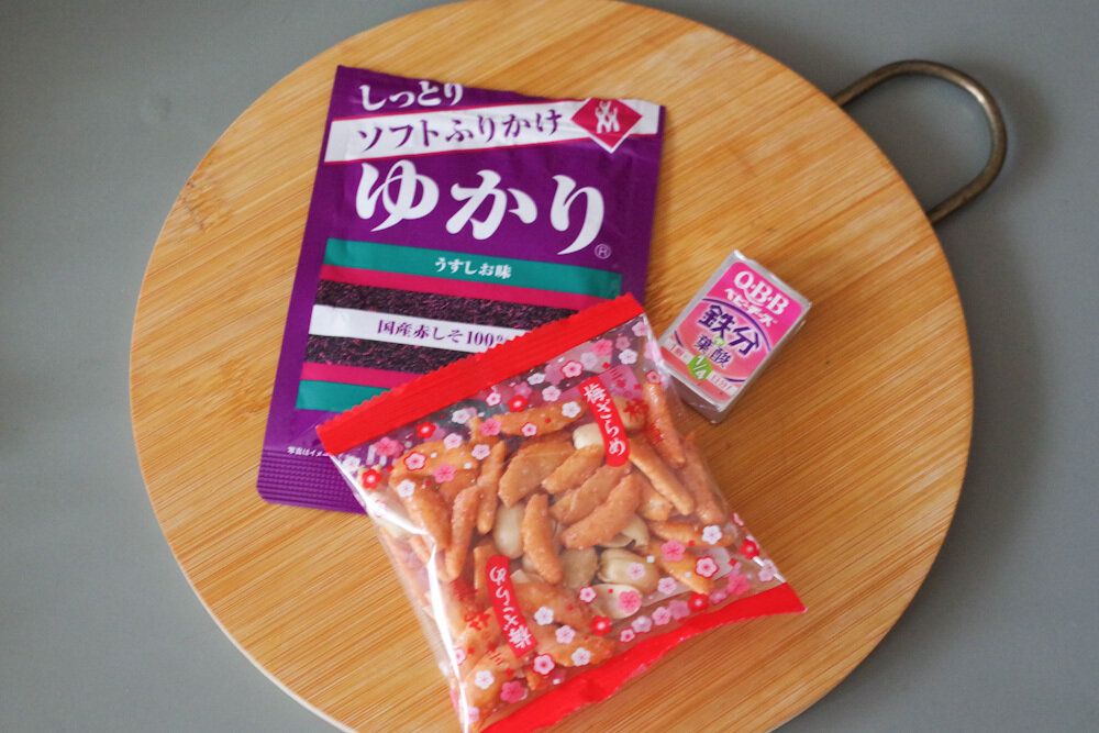 【カルディ】もへじのあげ玉で作った!「たぬきおにぎり」が絶品だった!いつものおにぎりに飽きたら試してみて!