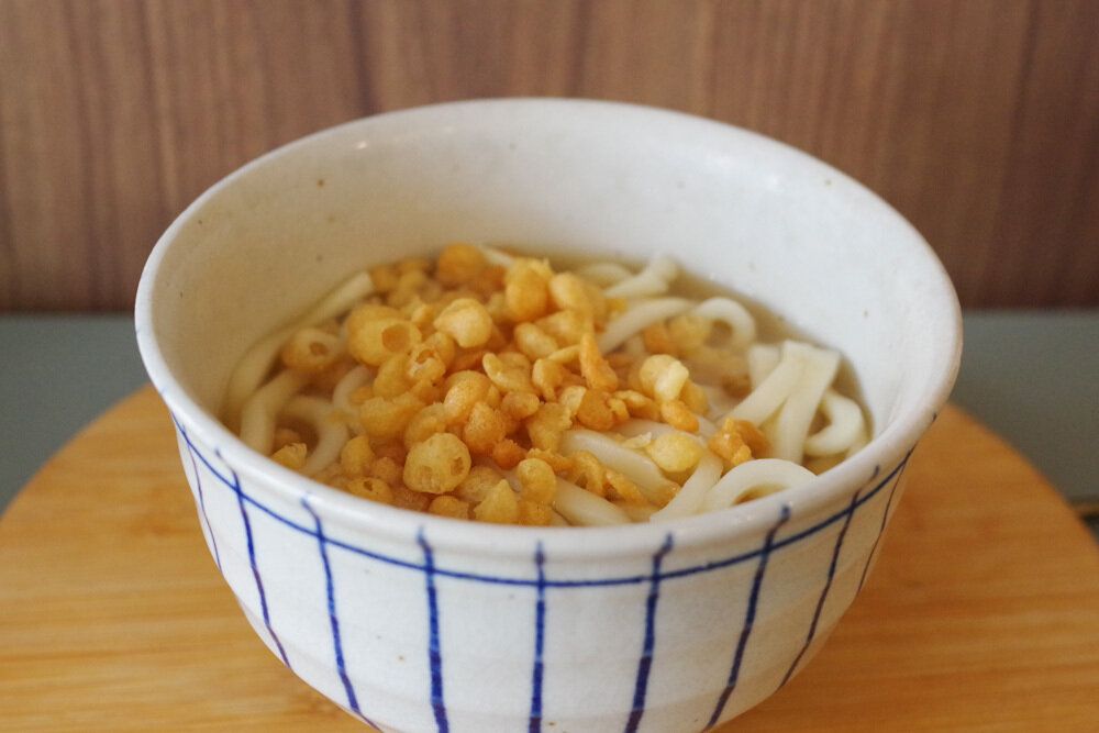 【カルディ】もへじのあげ玉で作った!「たぬきおにぎり」が絶品だった!いつものおにぎりに飽きたら試してみて!