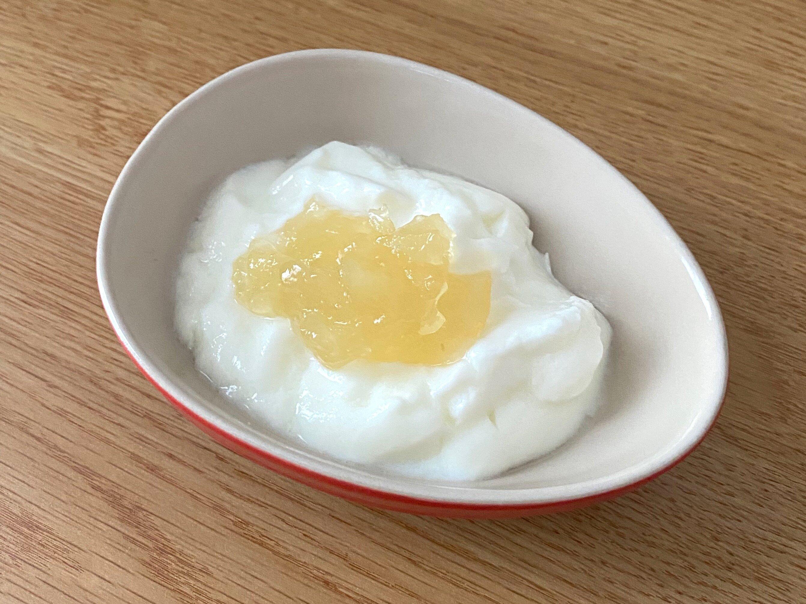 グリーンアップルジュレ　グラニースミスと合わせたヨーグルト