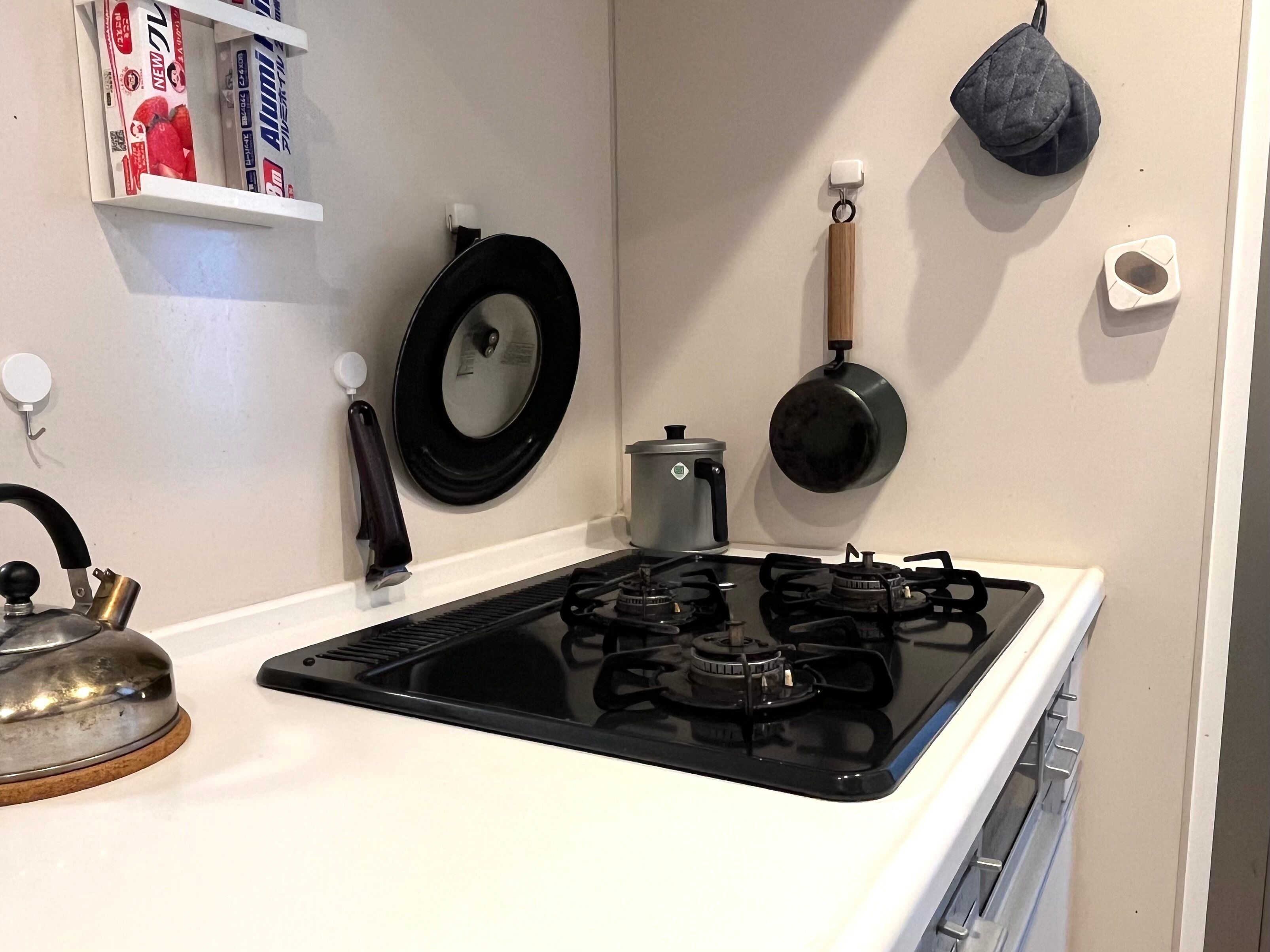 キッチンツールを所定の場所にしまう