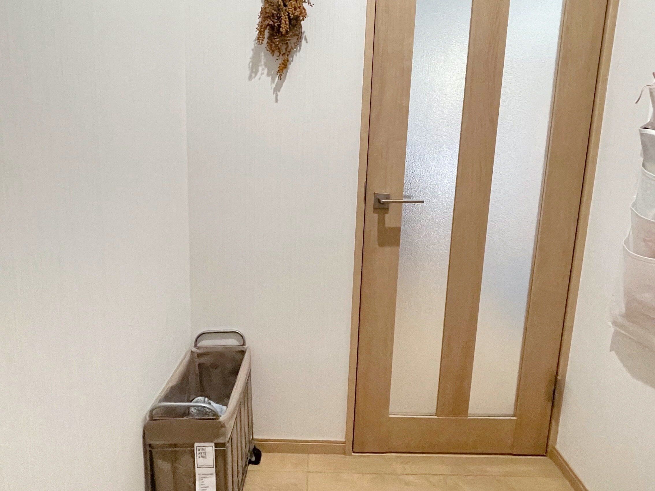 玄関を開けるとリビングが丸見え!突然のピンポンに焦る