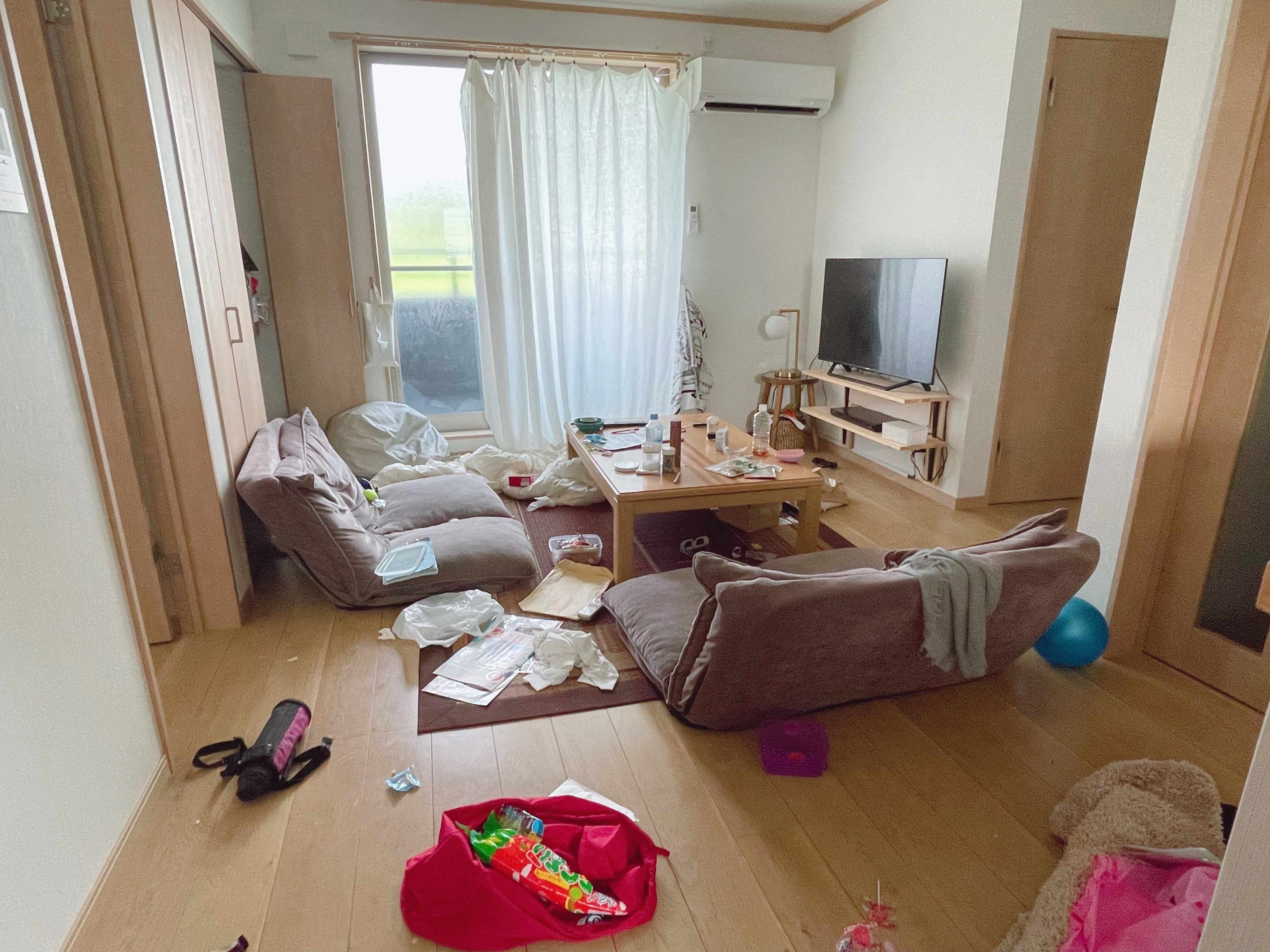 個室のものを持ちこみやすいので散らかりが早い