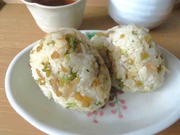 中級編:カブの葉炒めおにぎり