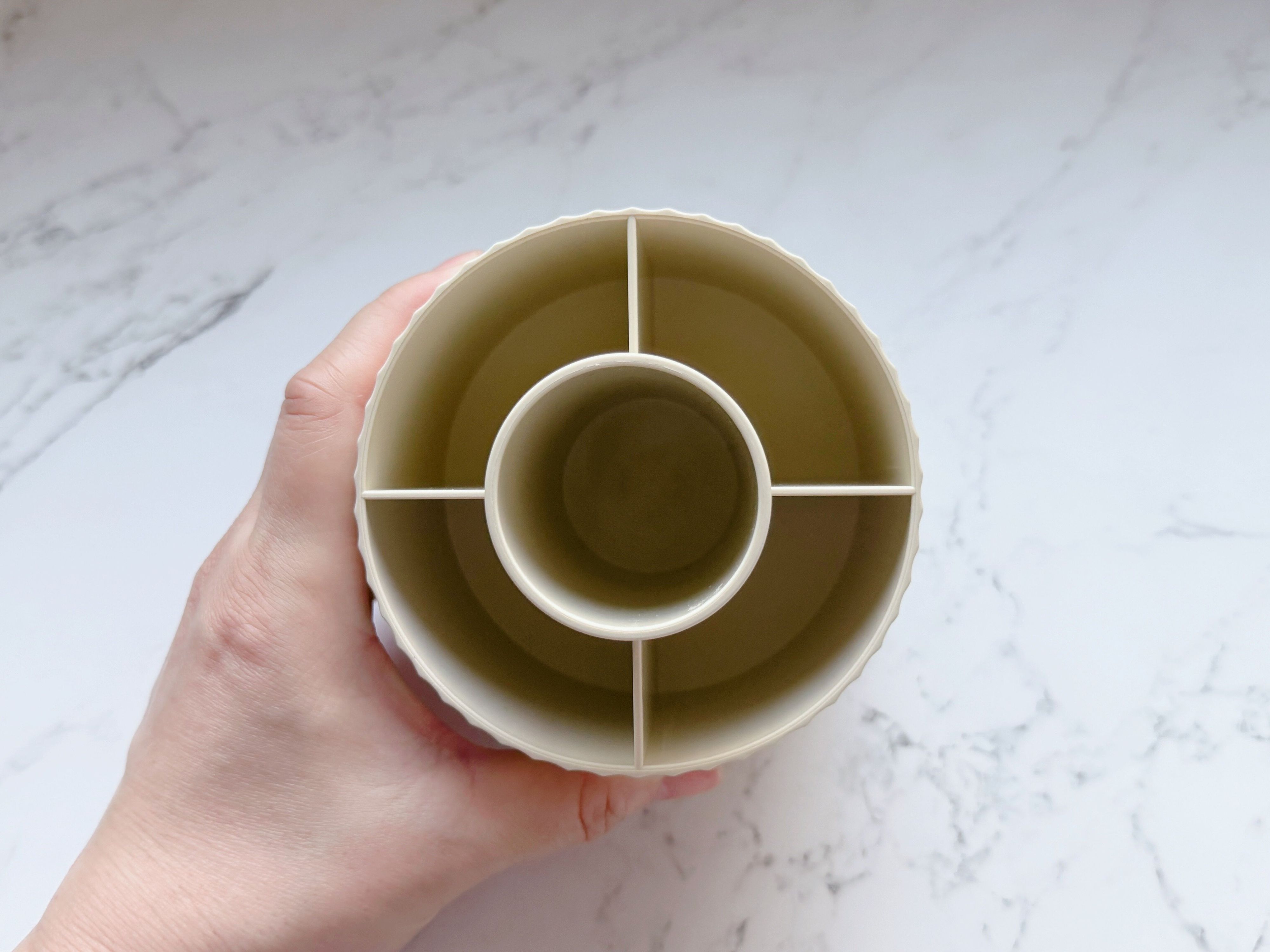 【セリア】見つけたらすぐ買って!ごちゃつきやすい小物がすっきり整う超優秀収納アイテム