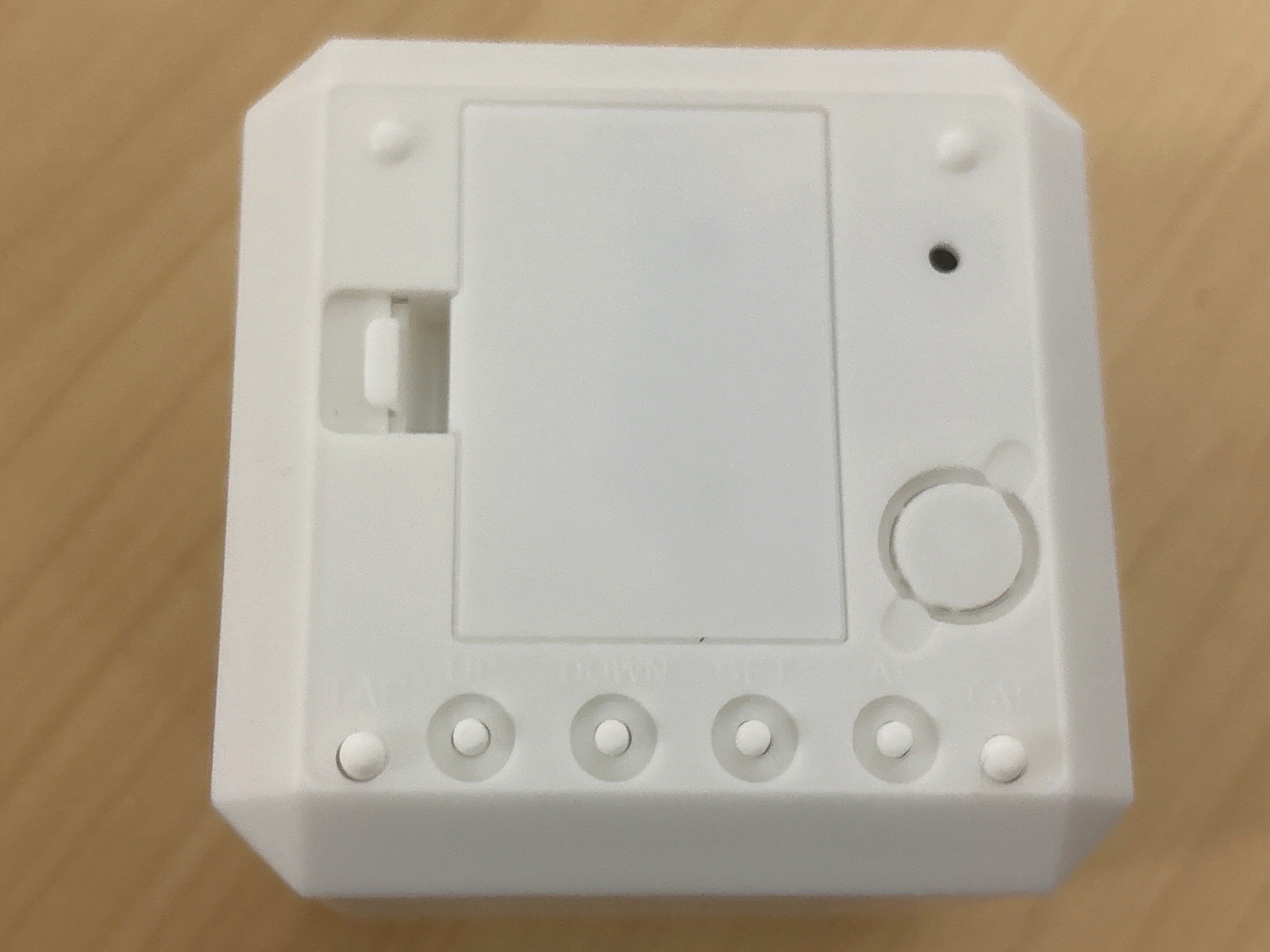 ダイソー7色変色ライト付きデジタル時計