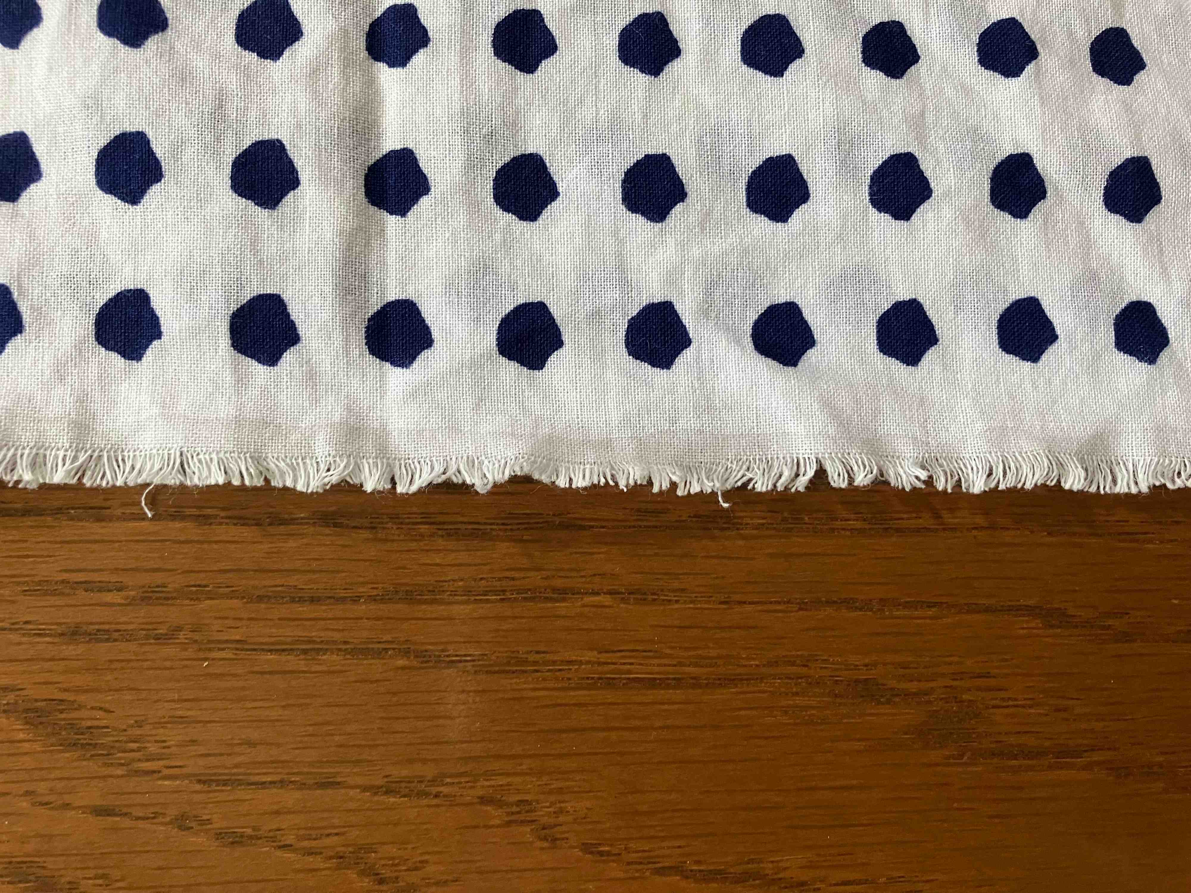 洗濯後の様子。跡は残りますがほつれは出ていません