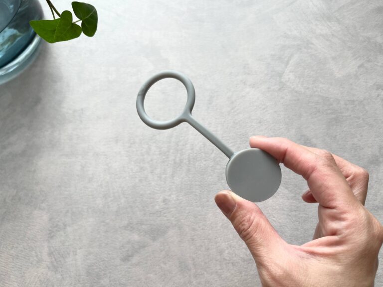 「まるで大きなケーブルバンド!?」キャンドゥの意外な物の落下防止に役立つ買わなきゃ損な便利グッズ