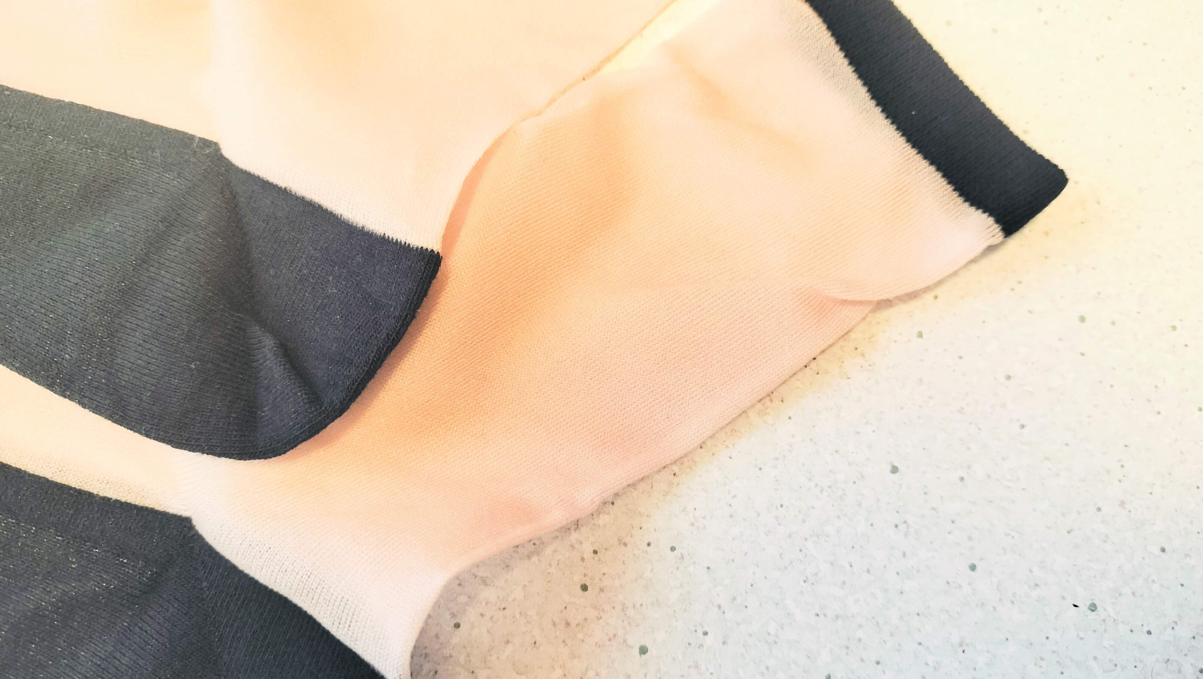 ストッキング風シアー素材