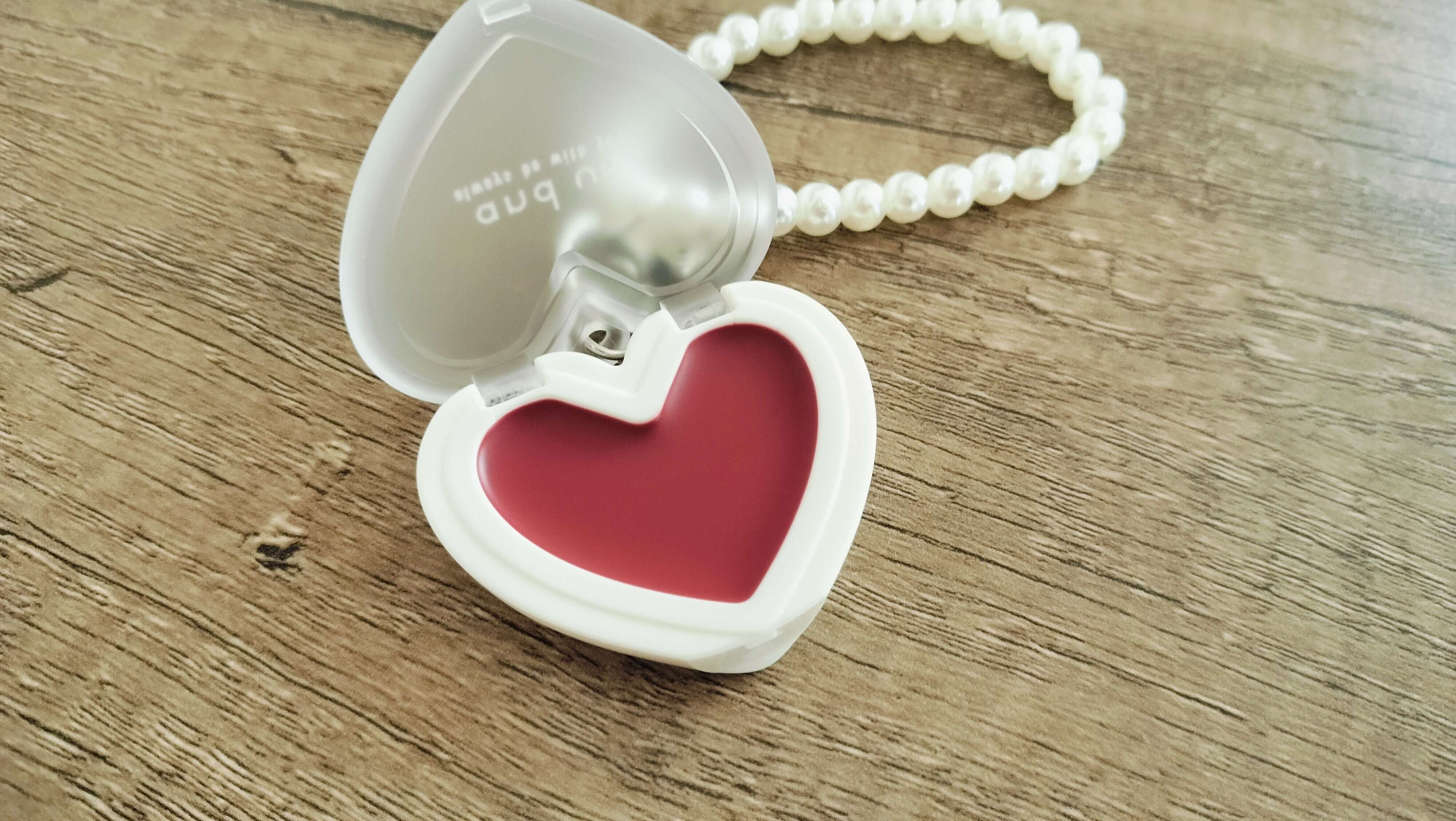 スリコのクリームチーク