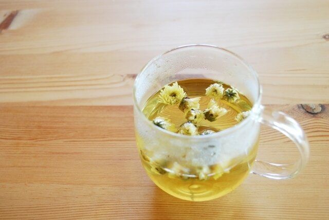疲れ目　薬膳　菊花茶