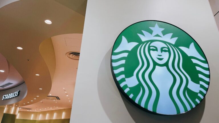 【スタバ】ホリデーに飲むなら絶対これ！アップルサイダーの味とおすすめカスタムを元店員が徹底解説