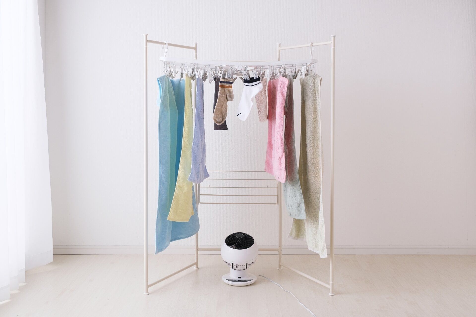 部屋干しで「風の流れ」をつくっていない