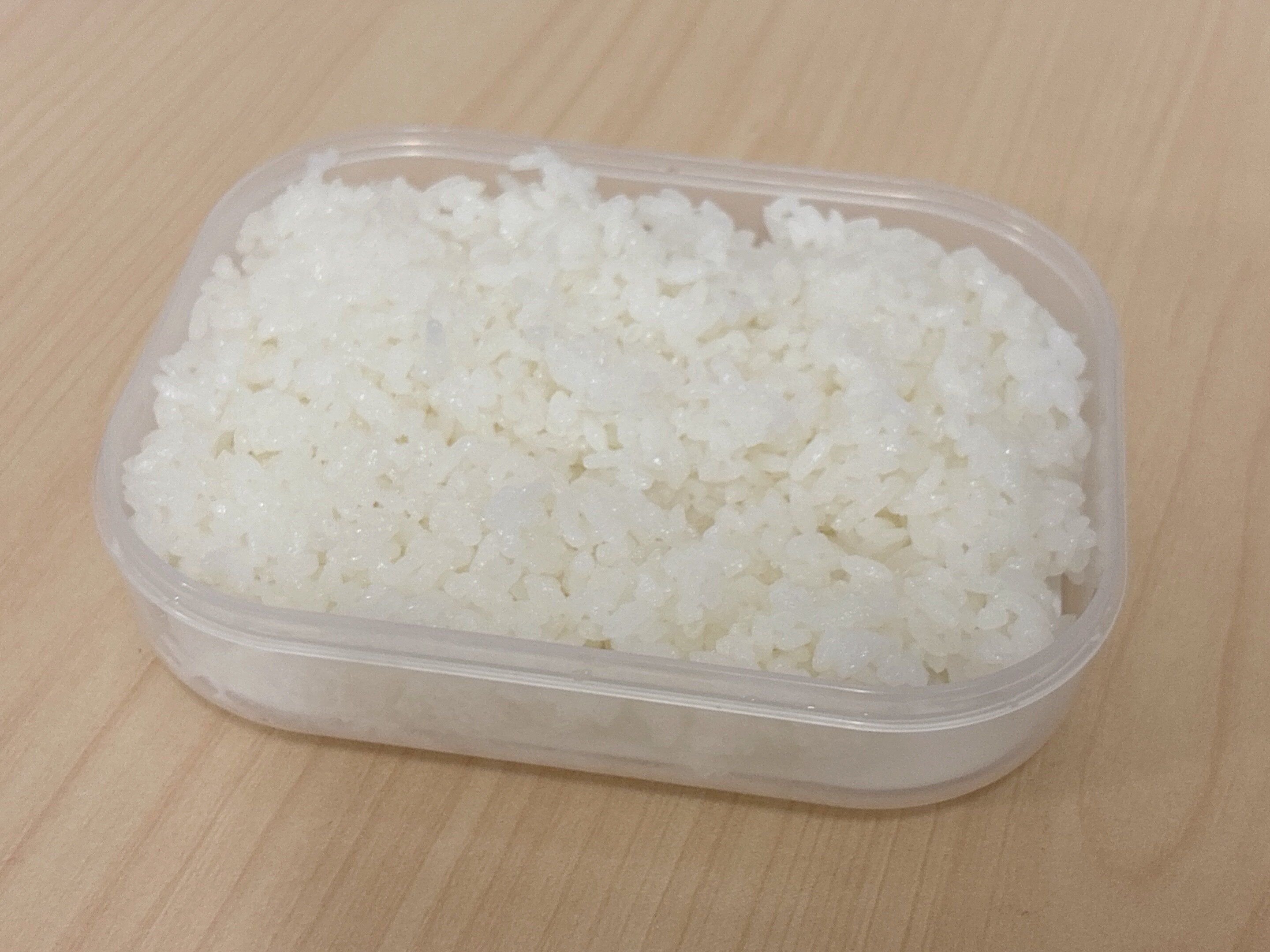 ダイソースノコ付冷凍ご飯容器