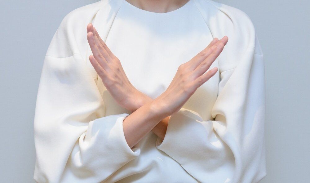 すぐ捨てて!持っていると知らないうちに「金運が下がるモノ」【Dr.コパの風水解説】