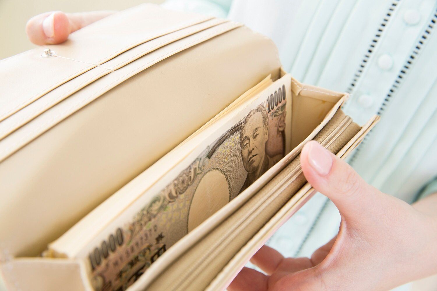 すぐ捨てて!持っていると知らないうちに「金運が下がるモノ」【Dr.コパの風水解説】