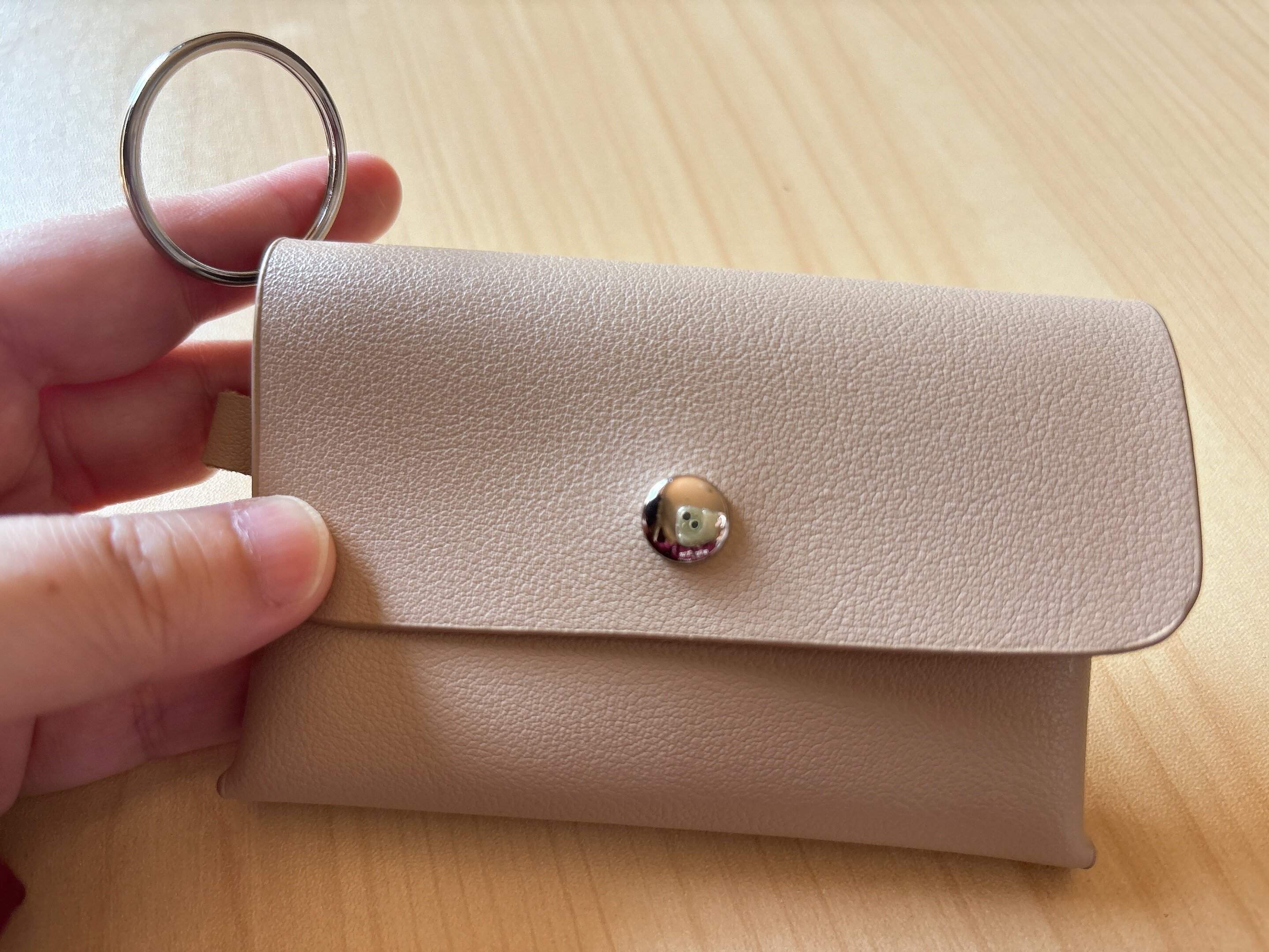 ダイソーレザー調マルチウォレットケース